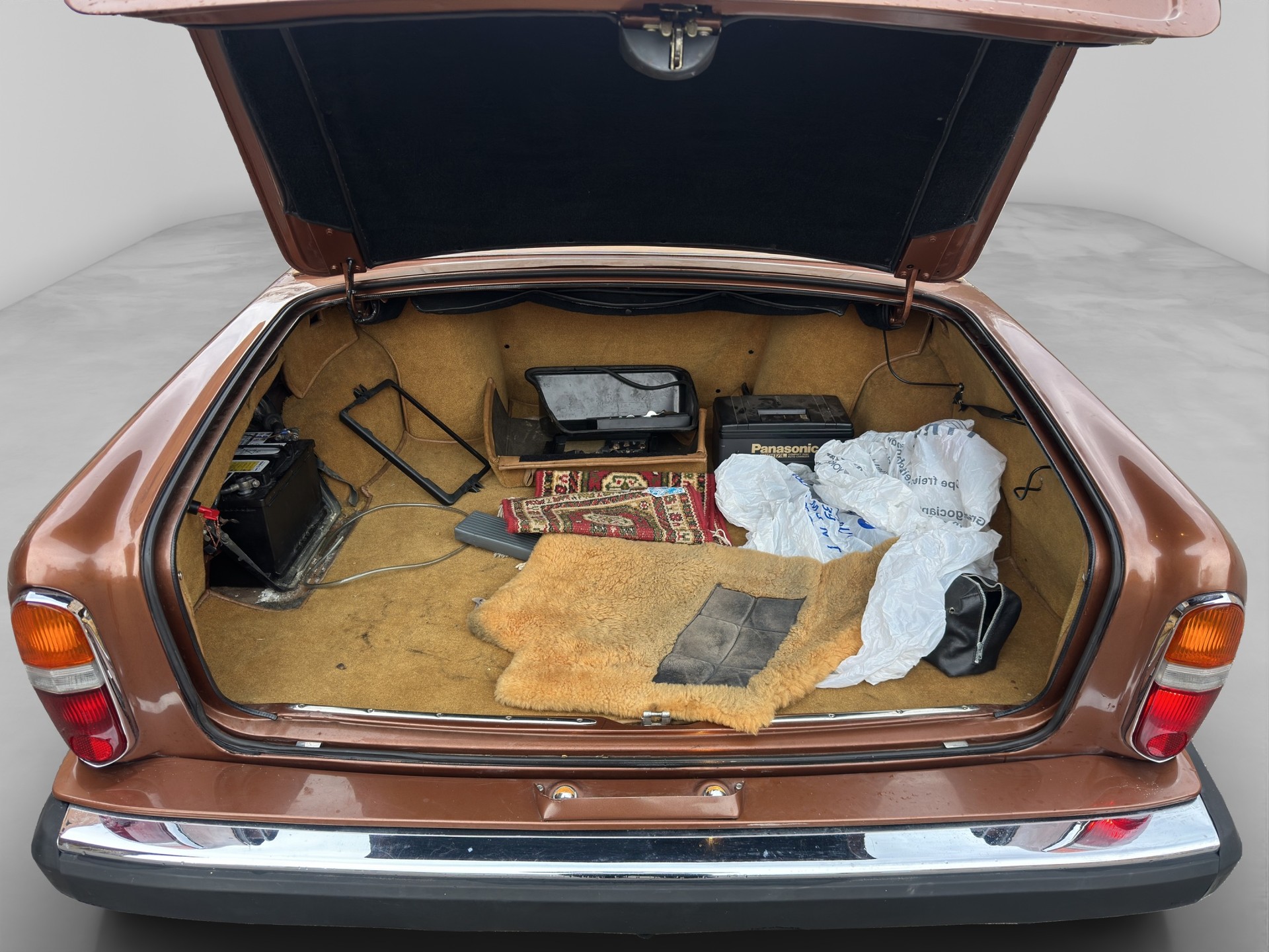 ROLLS-ROYCE Silver Wraith-image-27