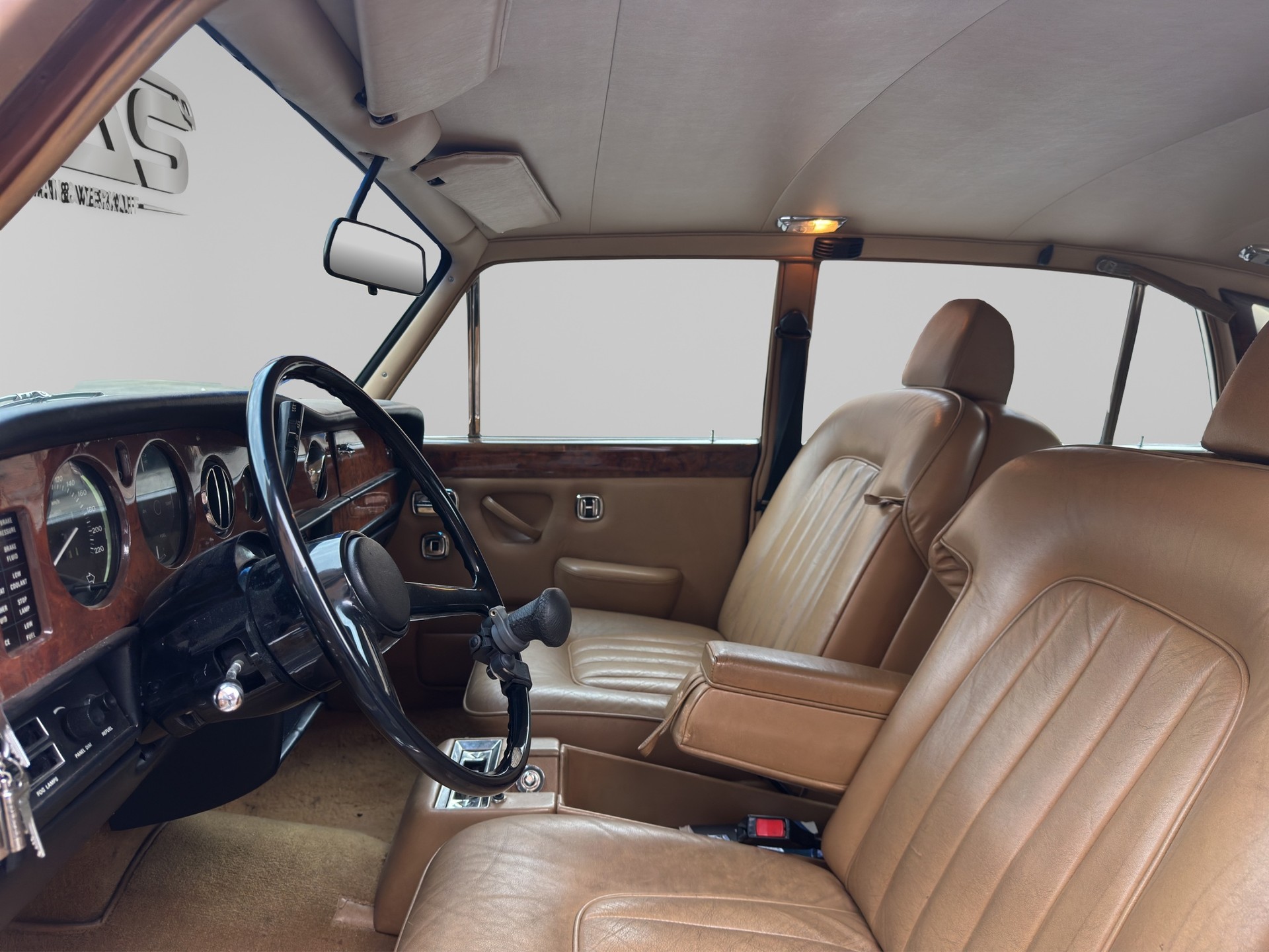 ROLLS-ROYCE Silver Wraith-image-8