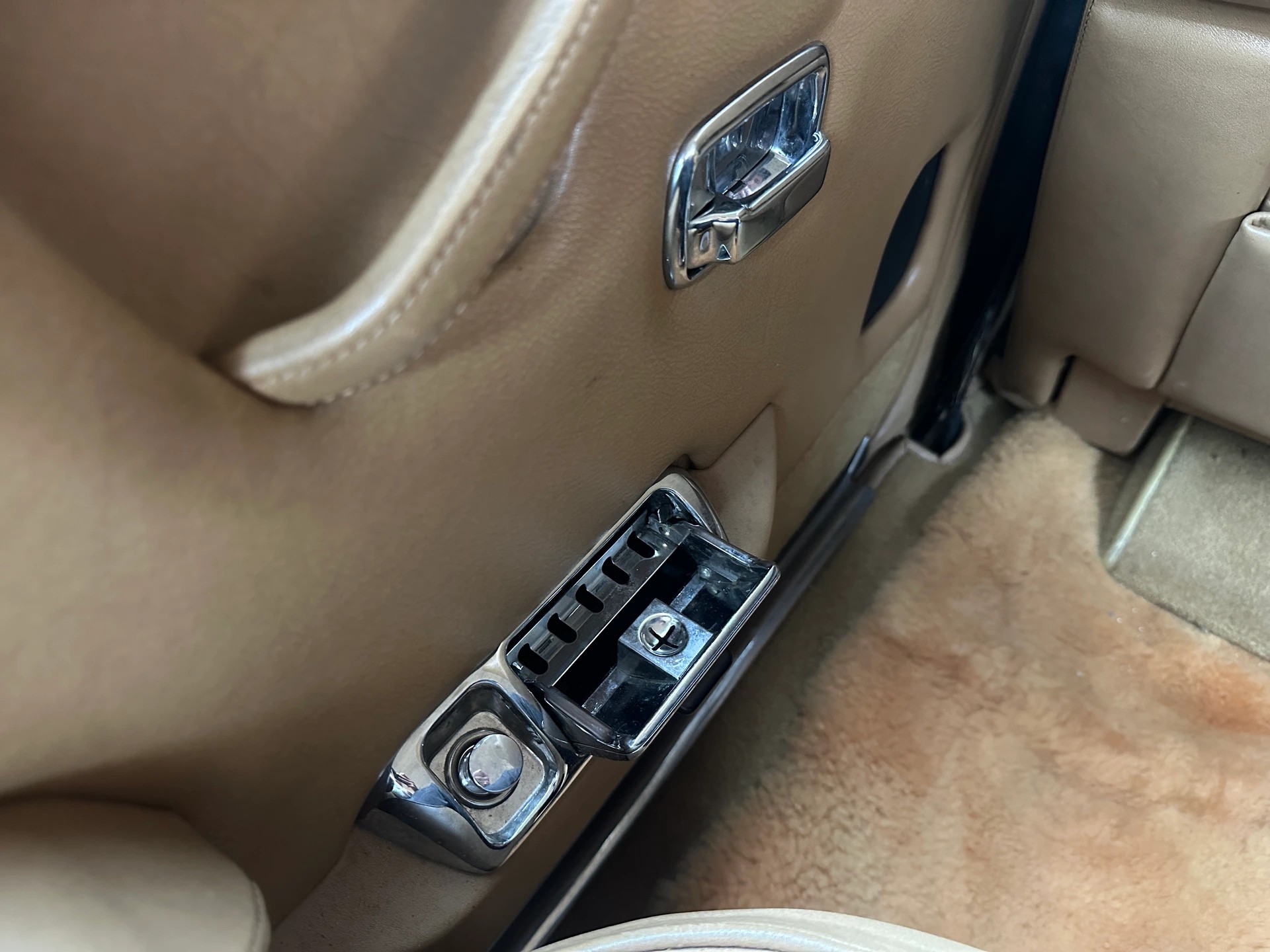 ROLLS-ROYCE Silver Wraith-image-17