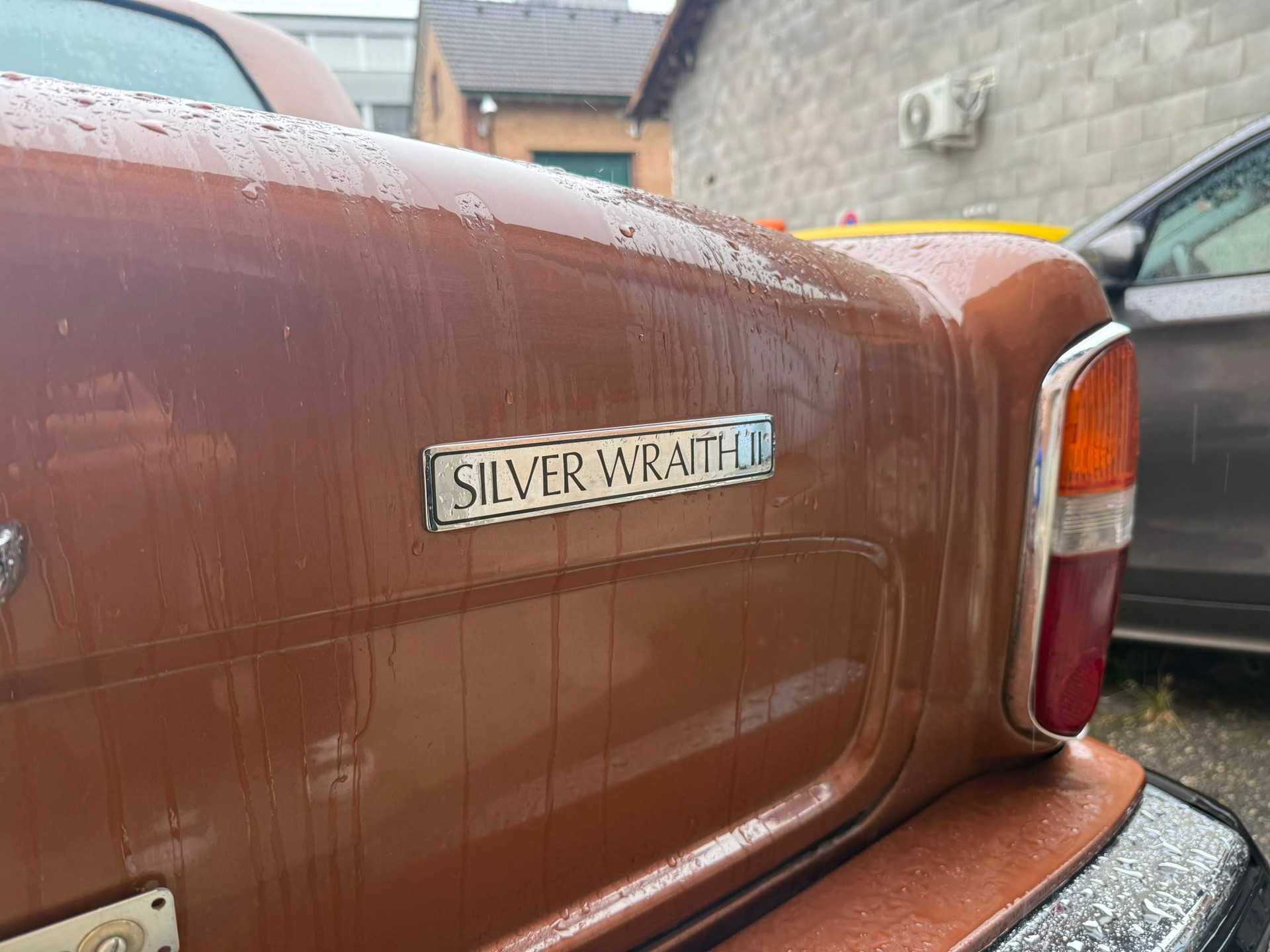 ROLLS-ROYCE Silver Wraith-image-25