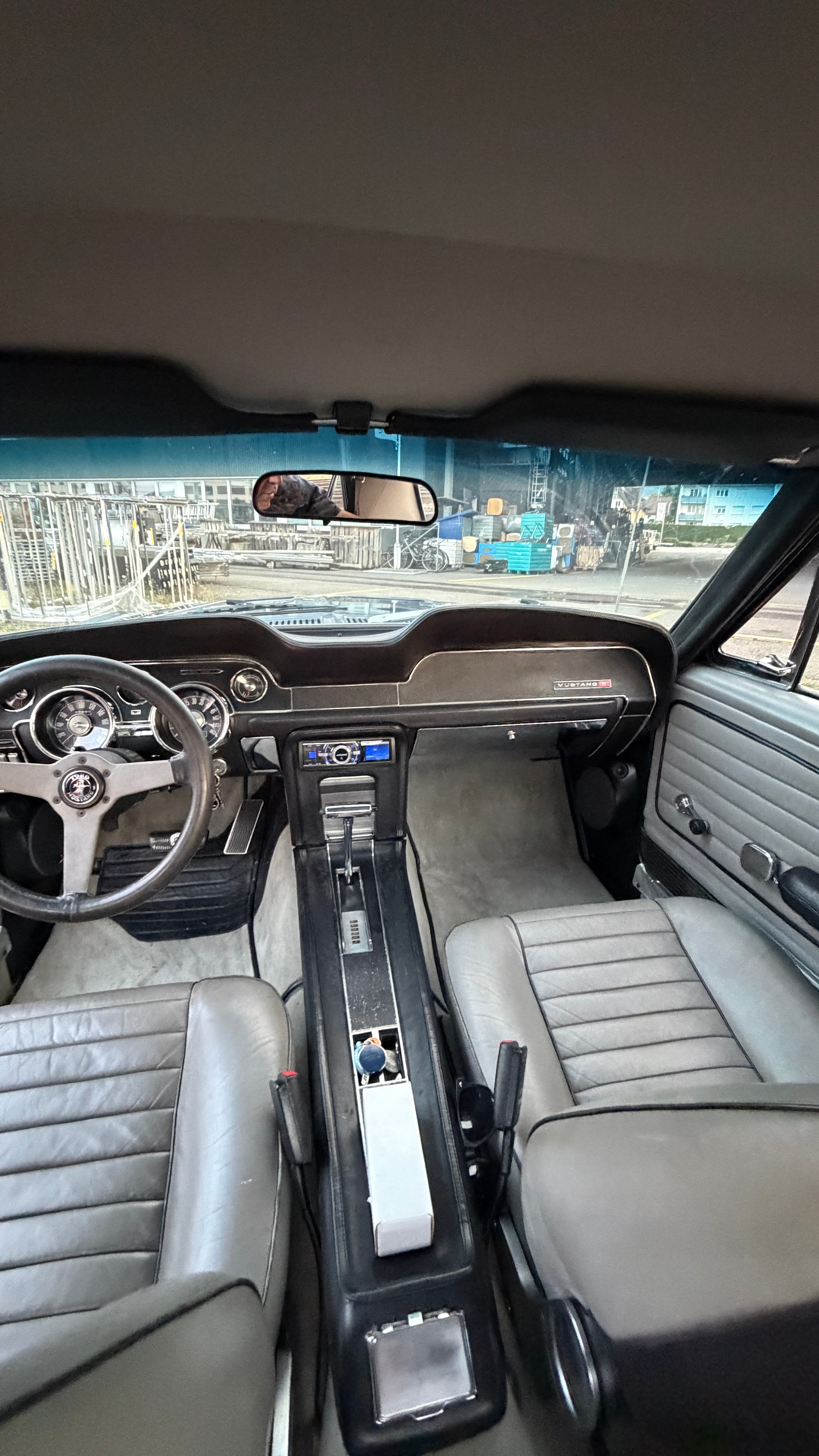 FORD GT390 V8 Coupé-image-9