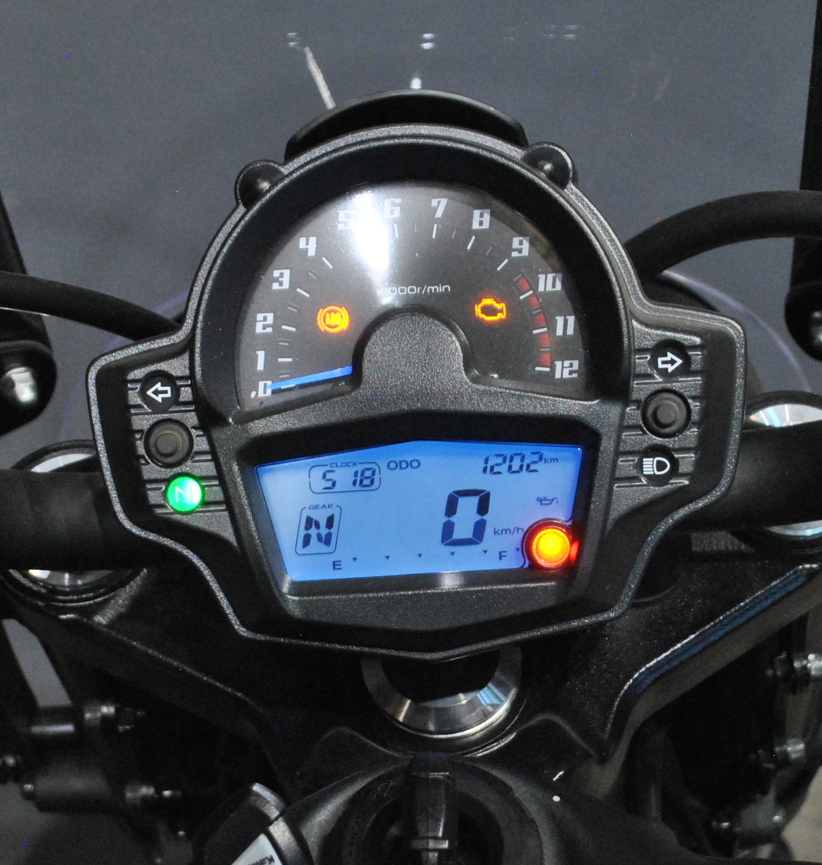 KAWASAKI Vulcan S SE Tourer-image-5