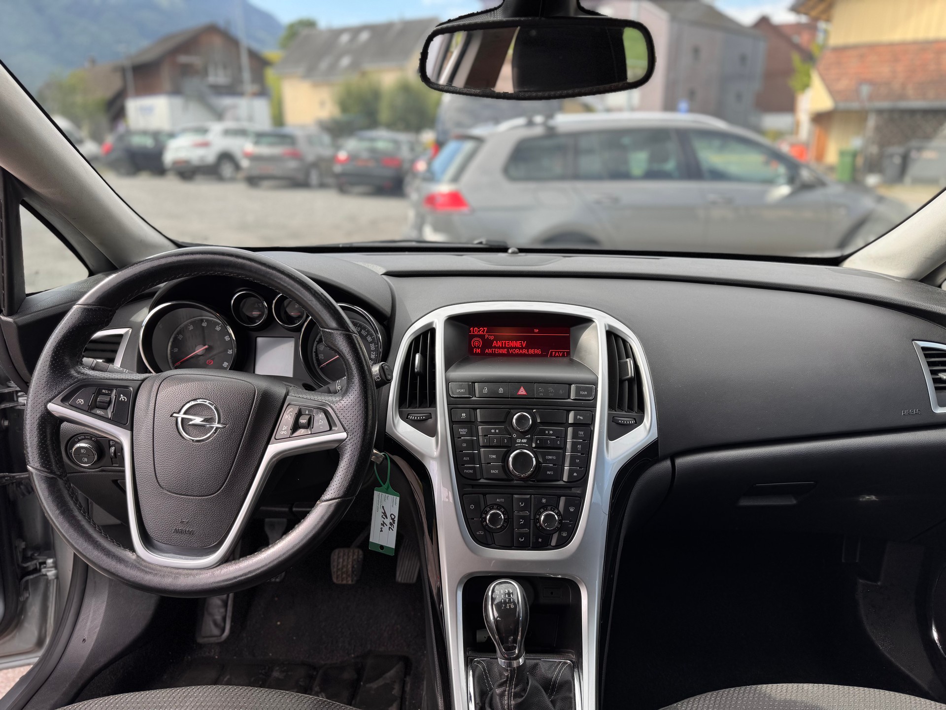 OPEL Astra SportsTourer 1.6i 16V Turbo Cosmo-image-4