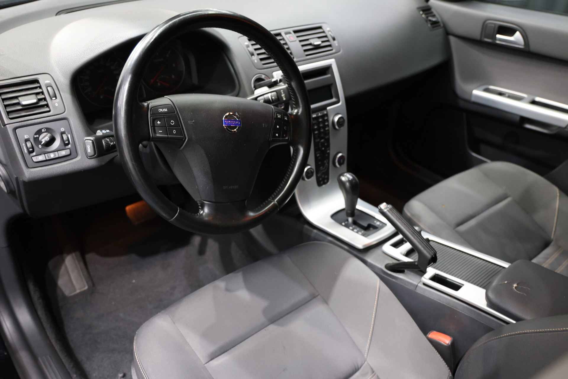 VOLVO V50 D3 Summum Geartronic-image-4