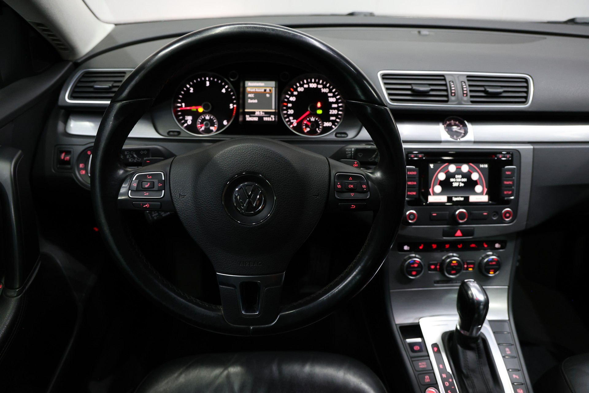 VOLVO V50 D3 Summum Geartronic-showroom-element-1
