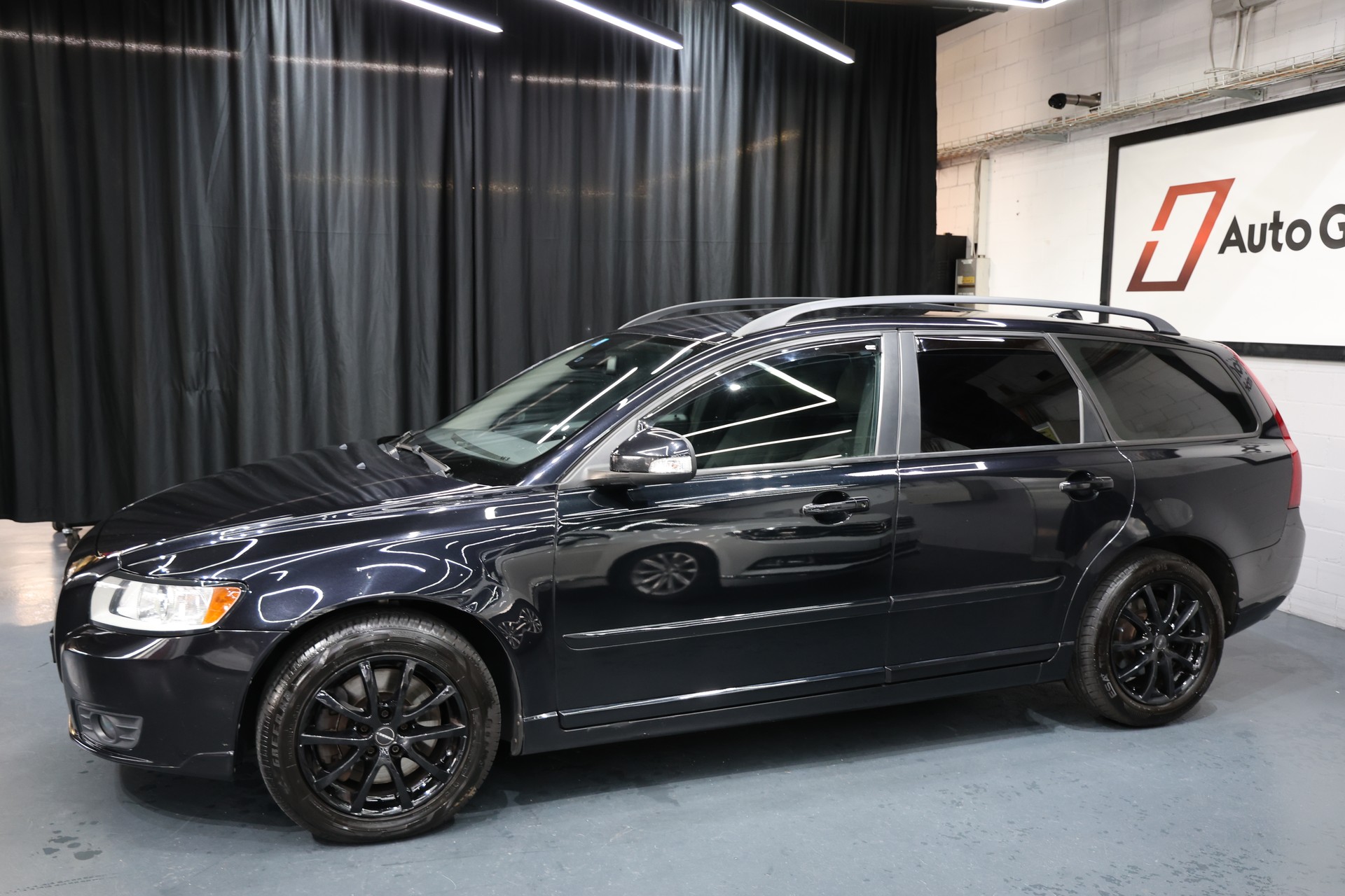 VOLVO V50 D3 Summum Geartronic-showroom-element-3