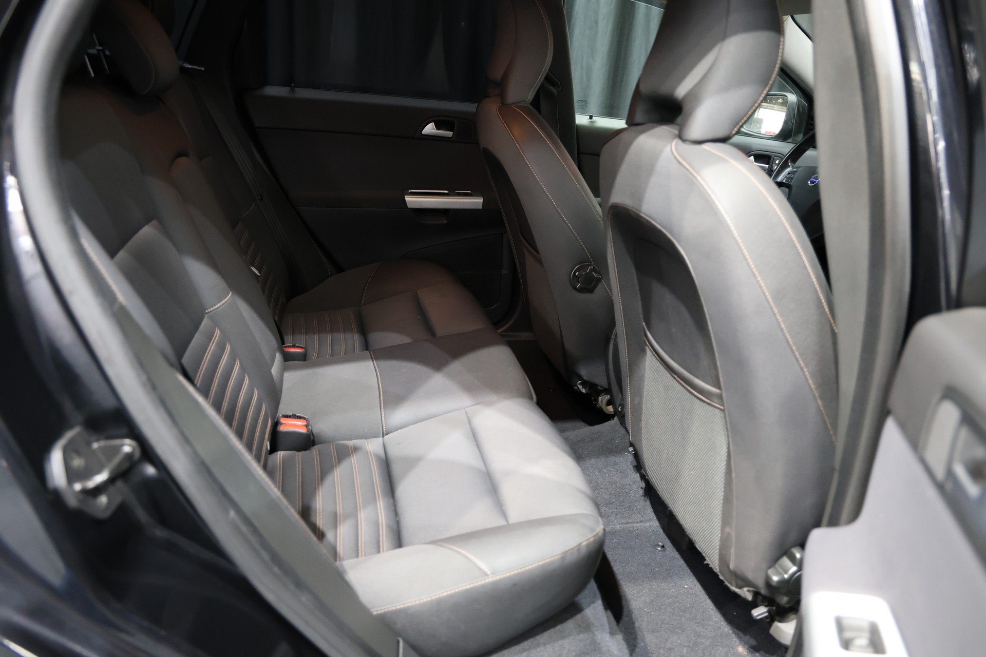 VOLVO V50 D3 Summum Geartronic-image-11