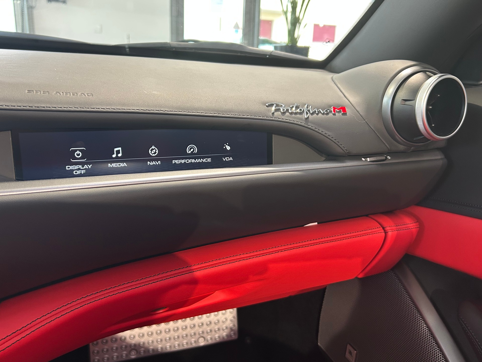 FERRARI Portofino M-image-17