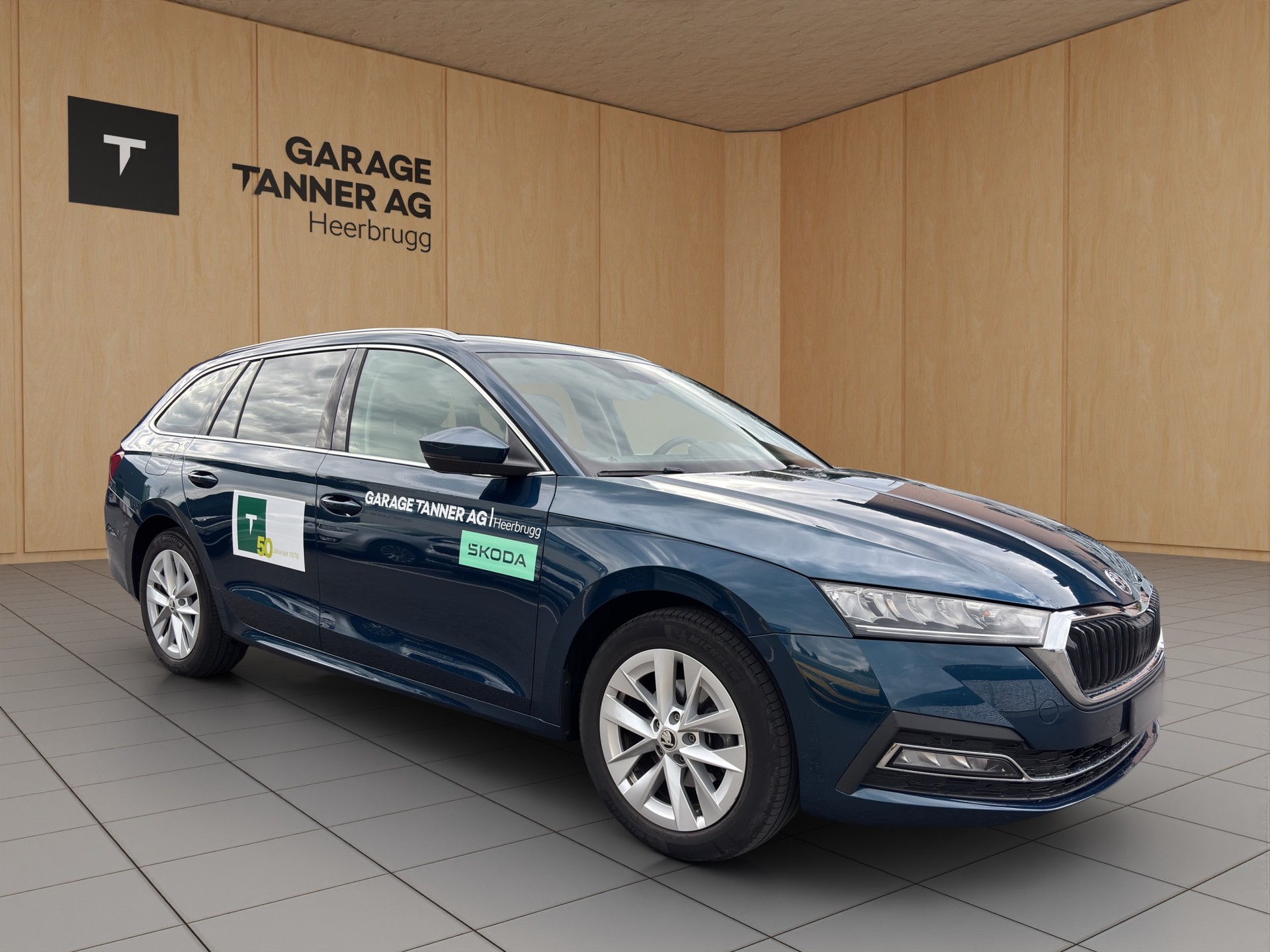 SKODA Octavia Combi 2.0 TDI DSG Style-showroom-element-2