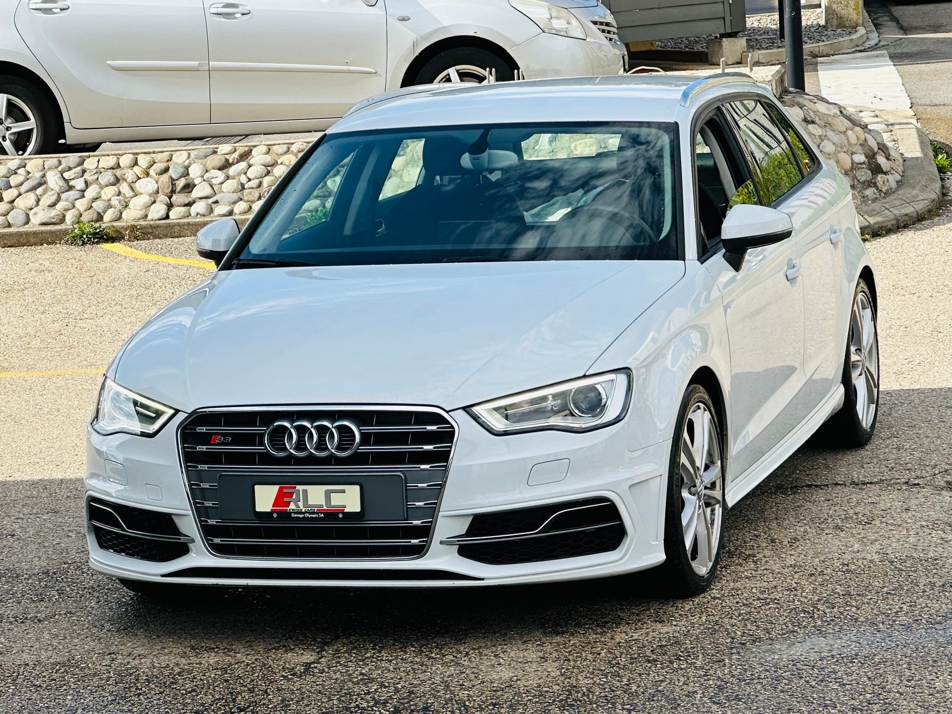 AUDI S3 Sportback 2.0 TFSI quattro S-tronic-image-3