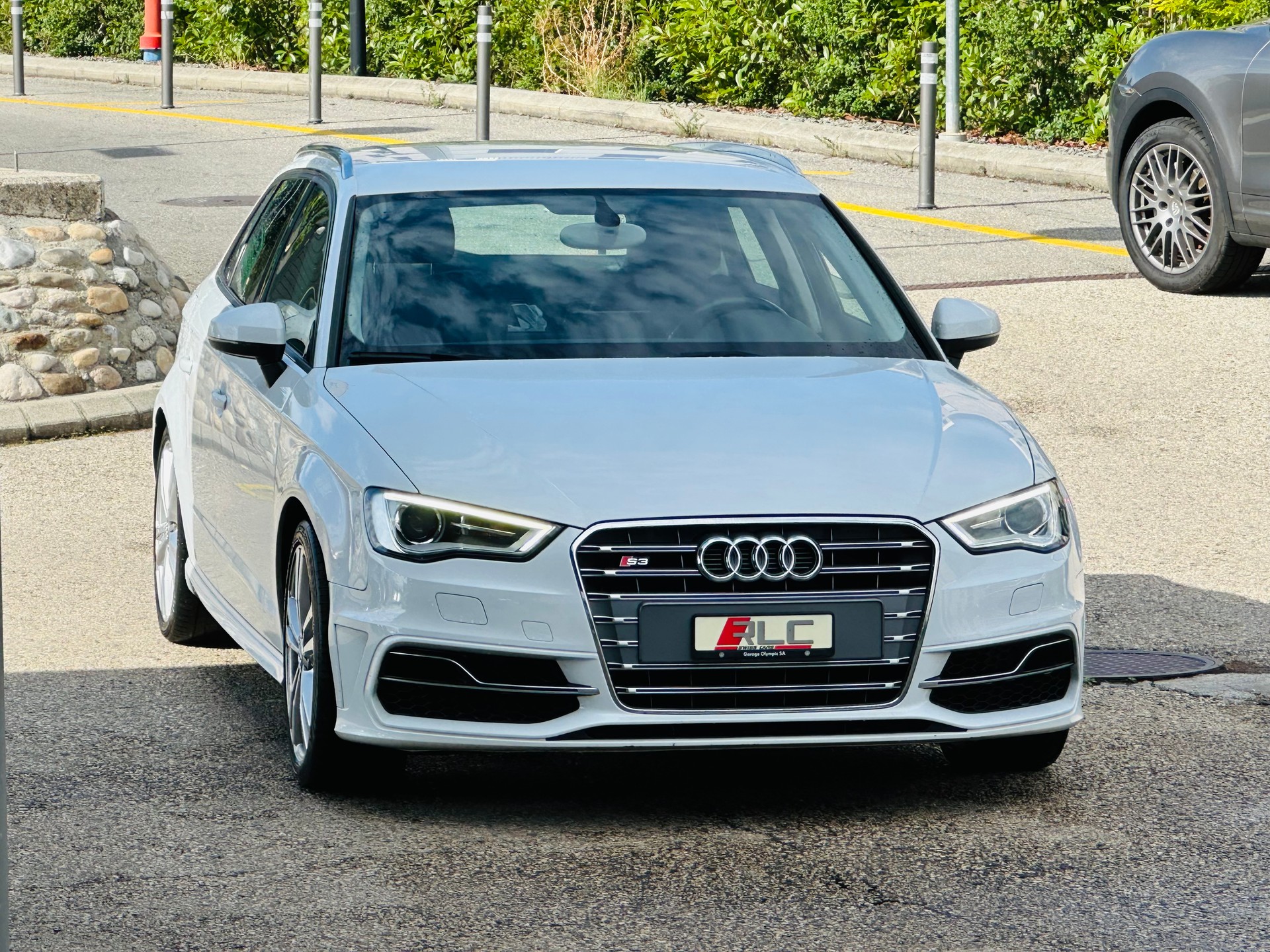 AUDI S3 Sportback 2.0 TFSI quattro S-tronic-image-2