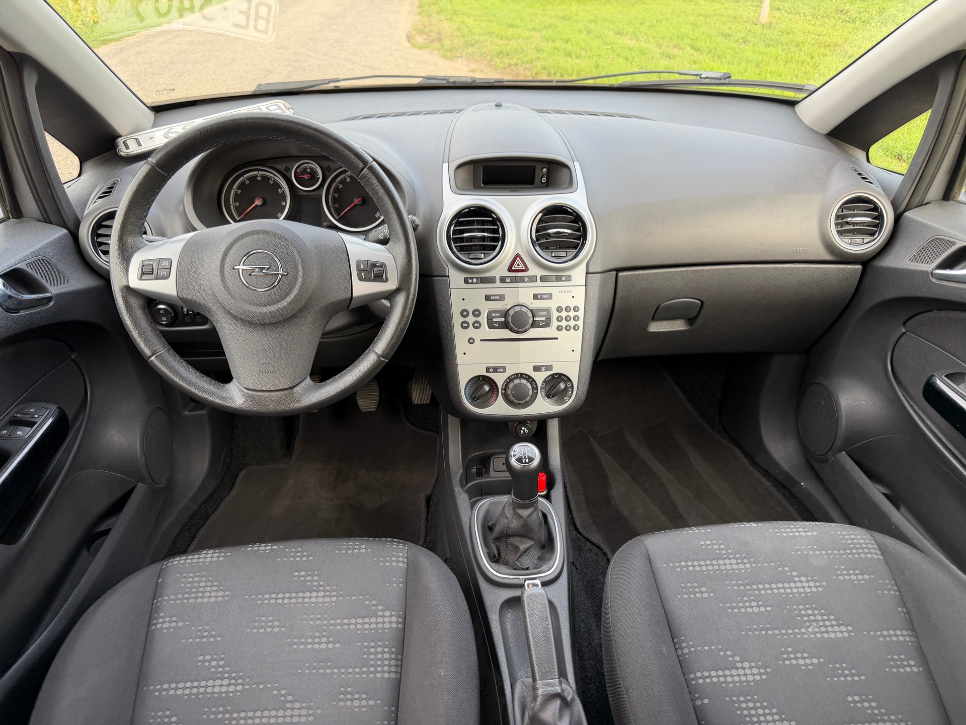 OPEL Corsa 1.4 TP Enjoy-image-12