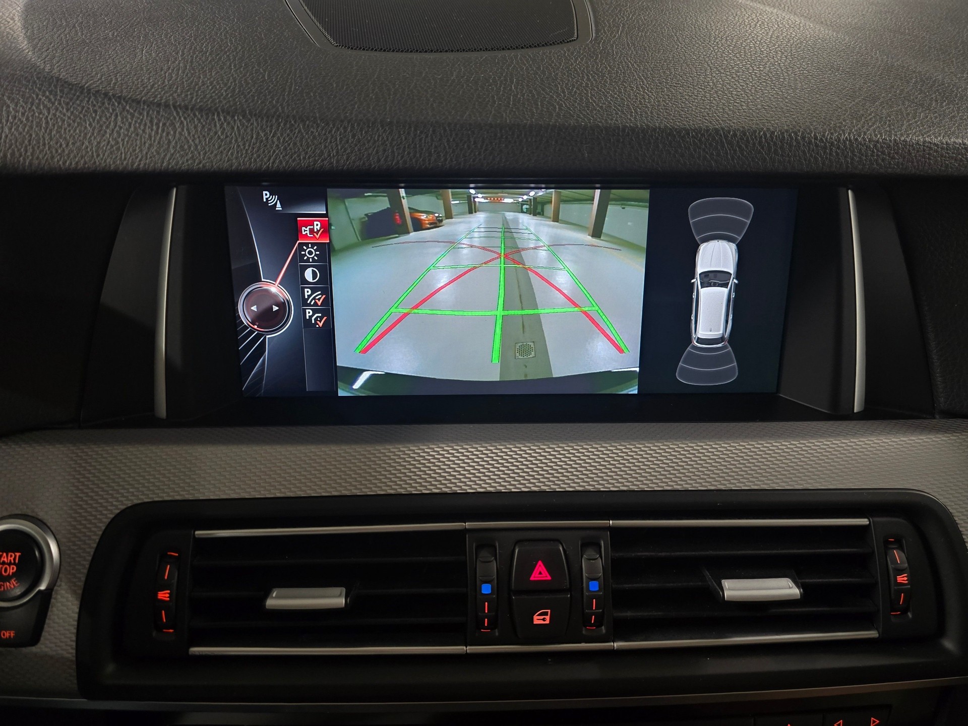 BMW M550 d Touring xDrive Steptronic-image-14