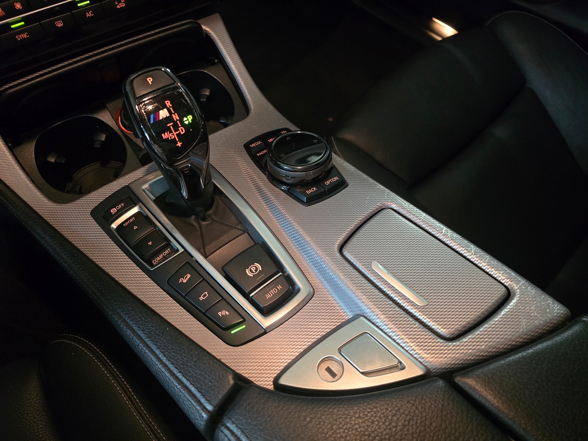 BMW M550d Touring xDrive Steptronic-image-16