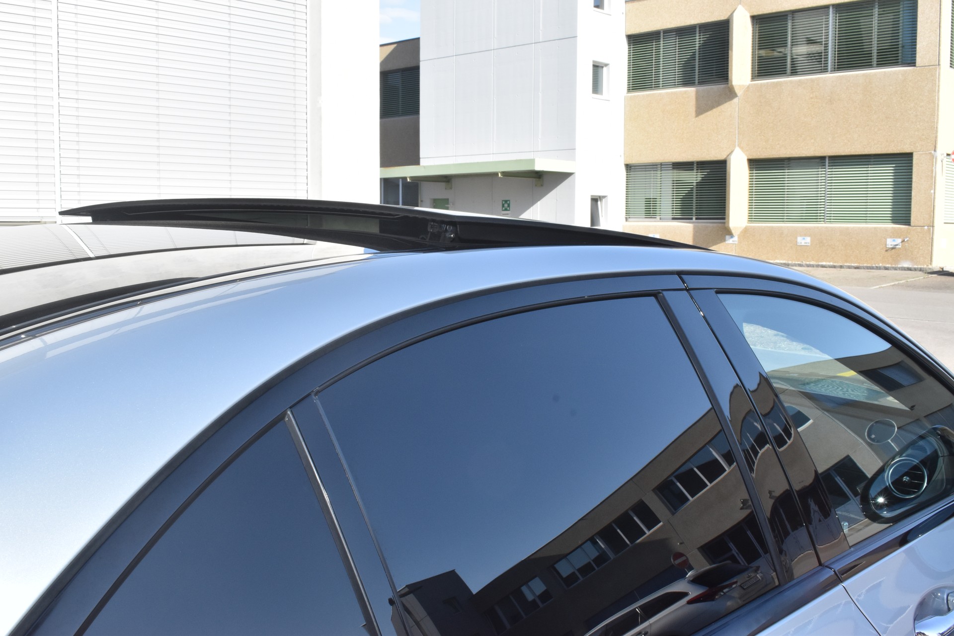 MERCEDES-BENZ E 63 S AMG 4matic+-image-5