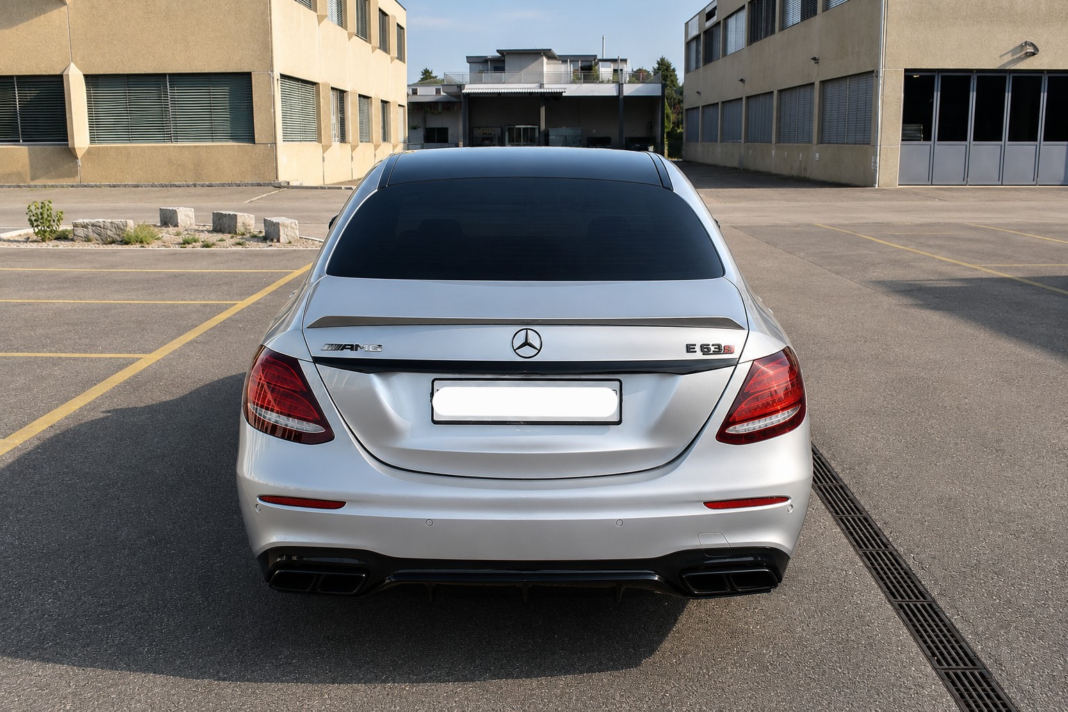 MERCEDES-BENZ E 63 S AMG 4matic+-image-3