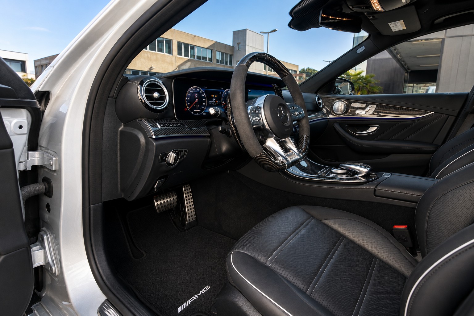MERCEDES-BENZ E 63 S AMG 4matic+-image-7