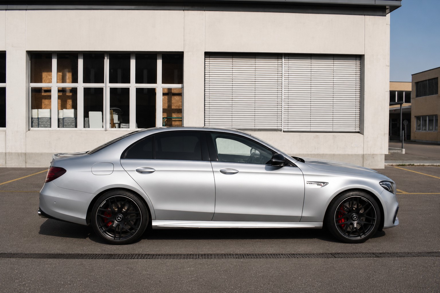 MERCEDES-BENZ E 63 S AMG 4matic+-image-2