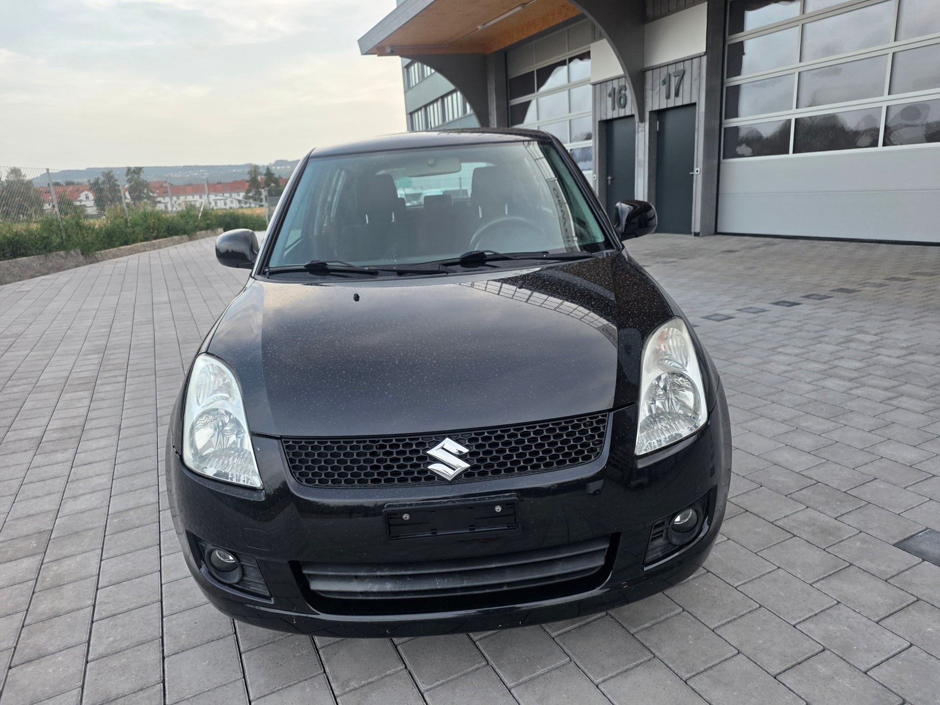 SUZUKI Swift 1.3i 16V GL Top Piz Sulai LE 4x4-image-0