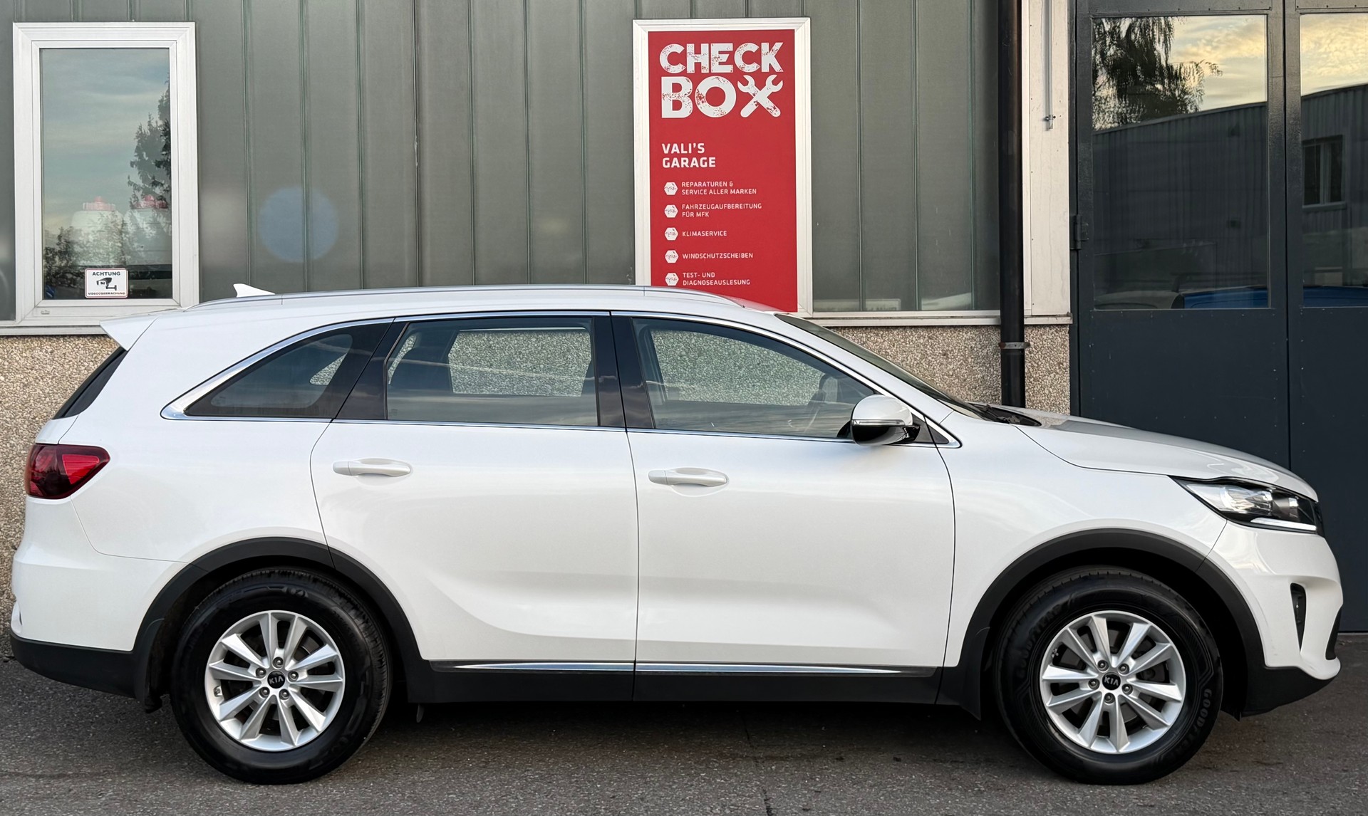 KIA Sorento 2.2 CRDI Trend Active 5P. Automatic 3000kg Anhängelast-image-4