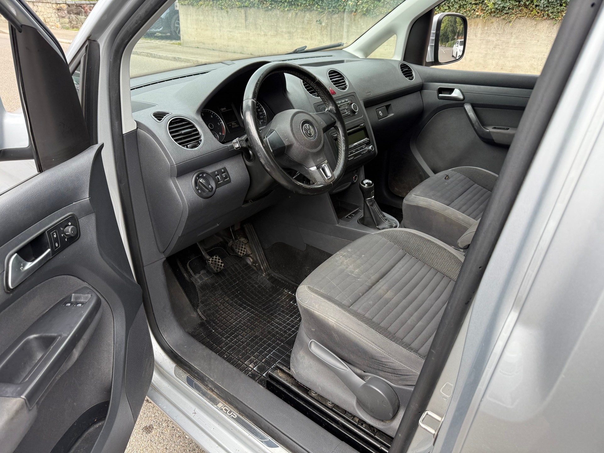 VW Caddy 1.6 TDI Blue Motion Technology Family CUP-image-8