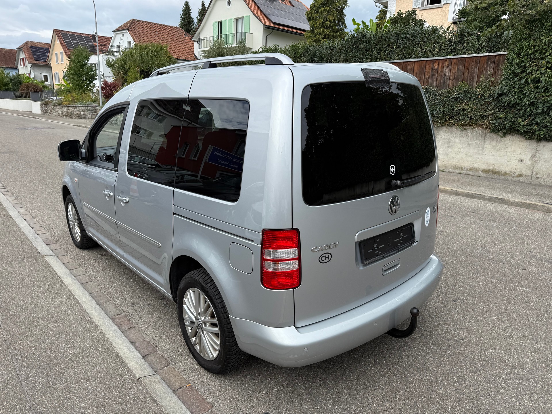 VW Caddy 1.6 TDI Blue Motion Technology Family CUP-image-3