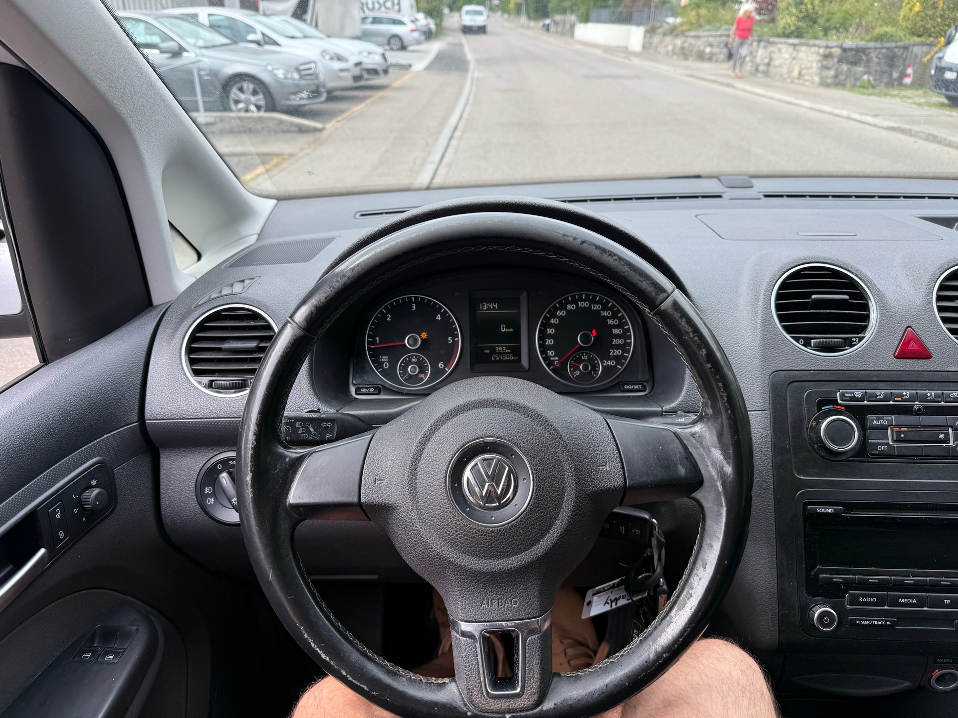VW Caddy 1.6 TDI Blue Motion Technology Family CUP-image-10