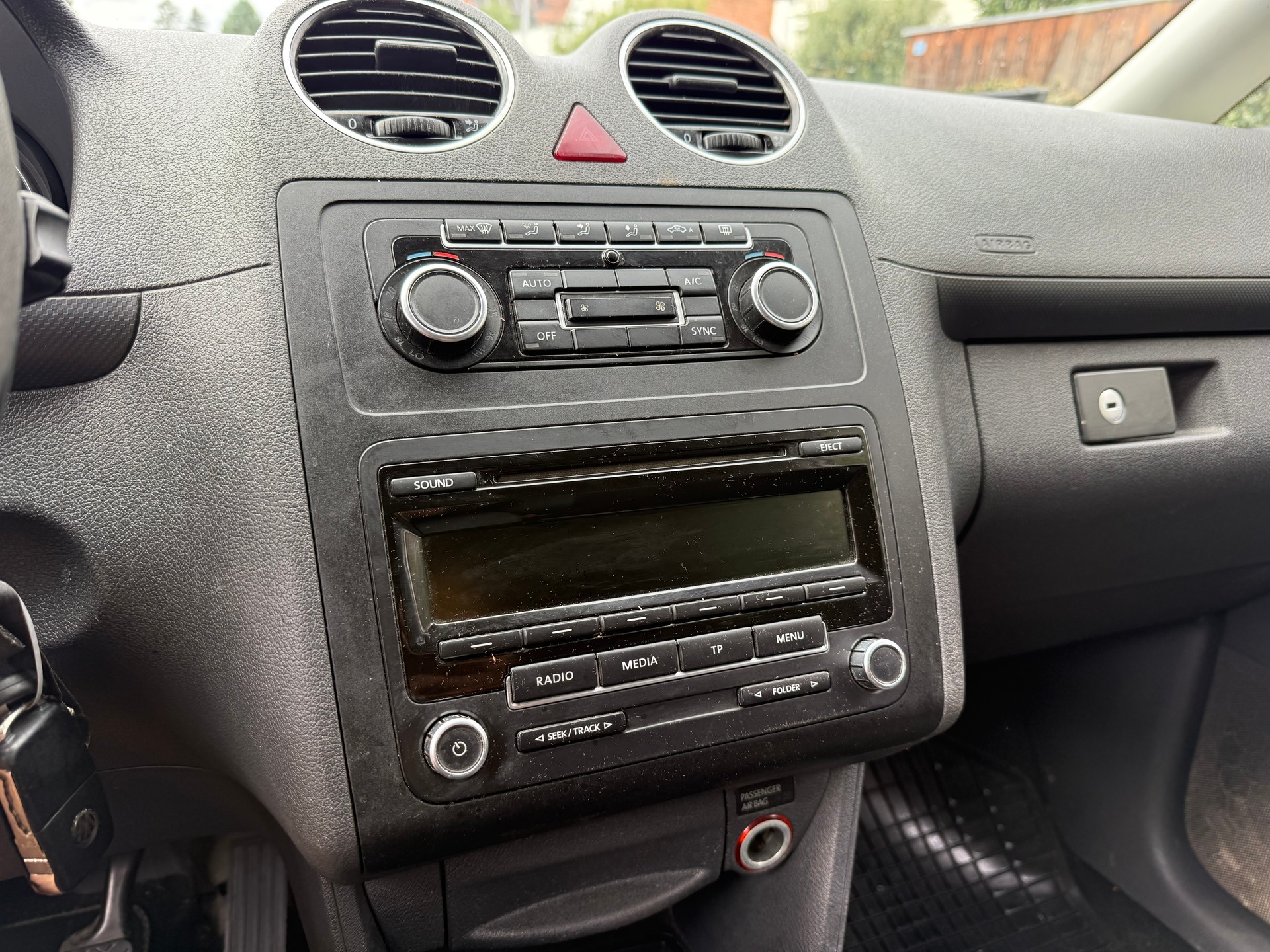 VW Caddy 1.6 TDI Blue Motion Technology Family CUP-image-9