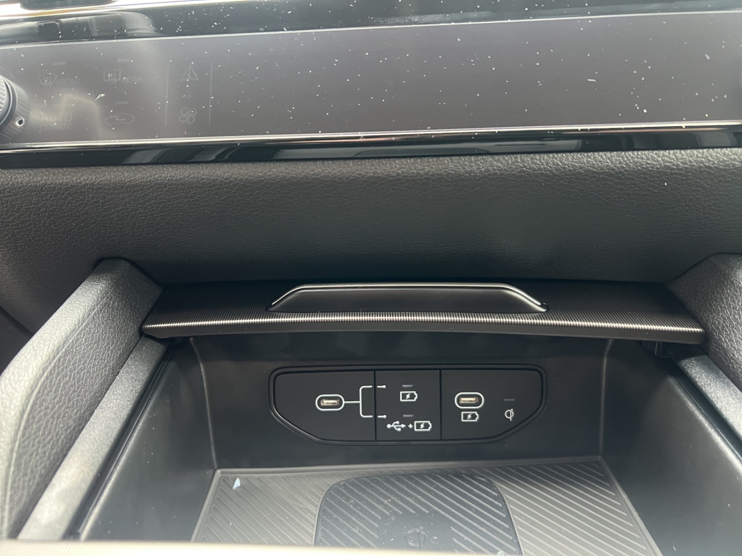 KIA Sportage 1.6 T-GDi Hybrid Black Edition-image-13