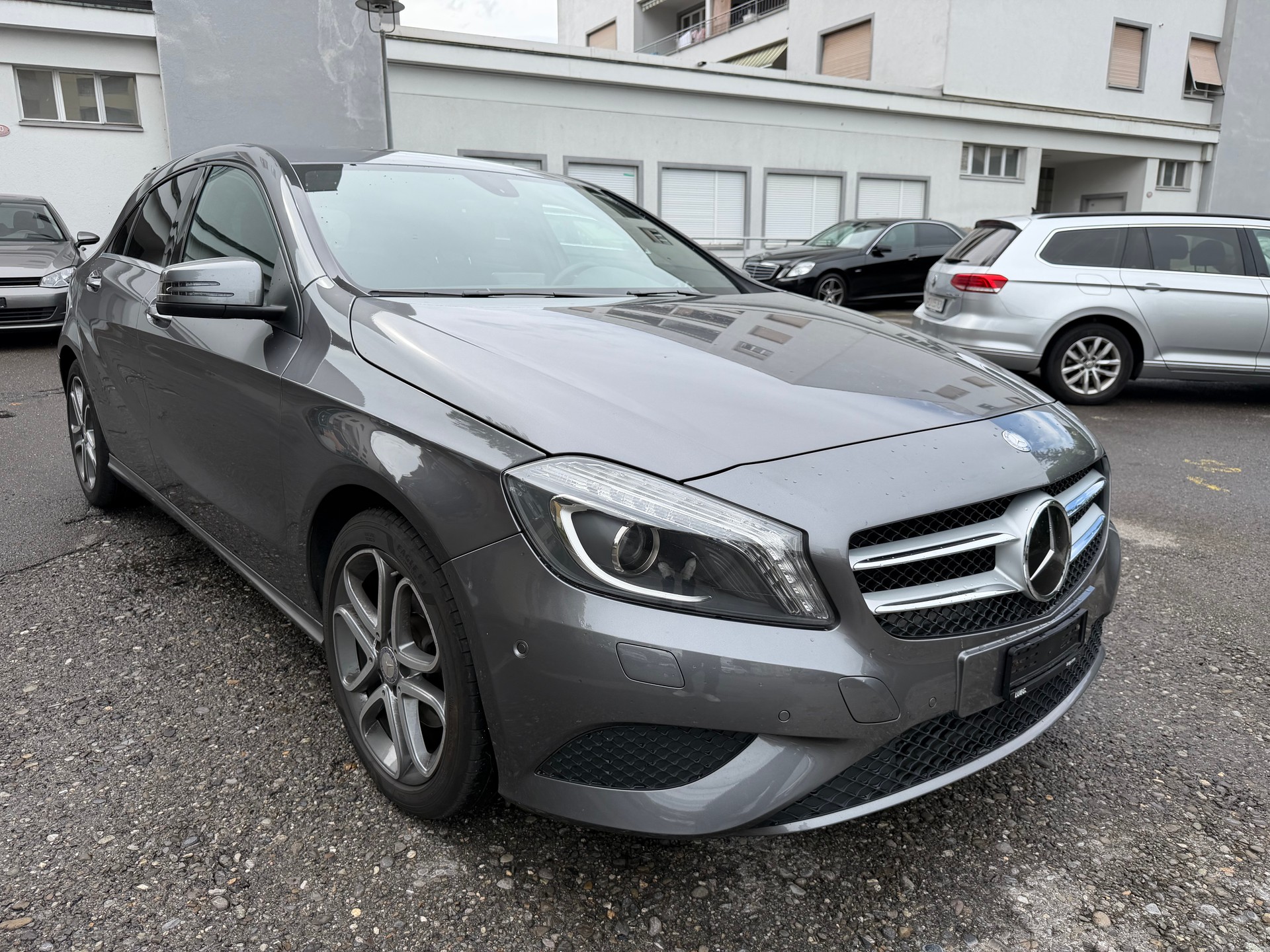 MERCEDES-BENZ A 180 Urban 7G-DCT-image-0