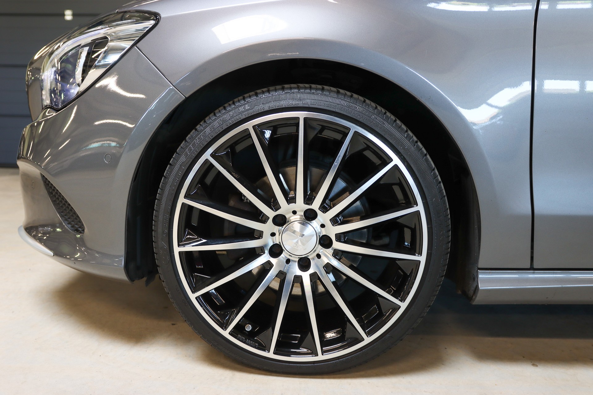 MERCEDES-BENZ CLA Shooting Brake 220 4Matic 7G-DCT-image-8