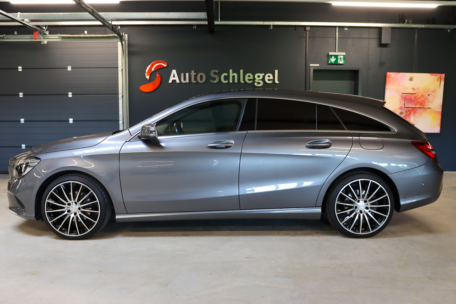 MERCEDES-BENZ CLA Shooting Brake 220 4Matic 7G-DCT-image-2