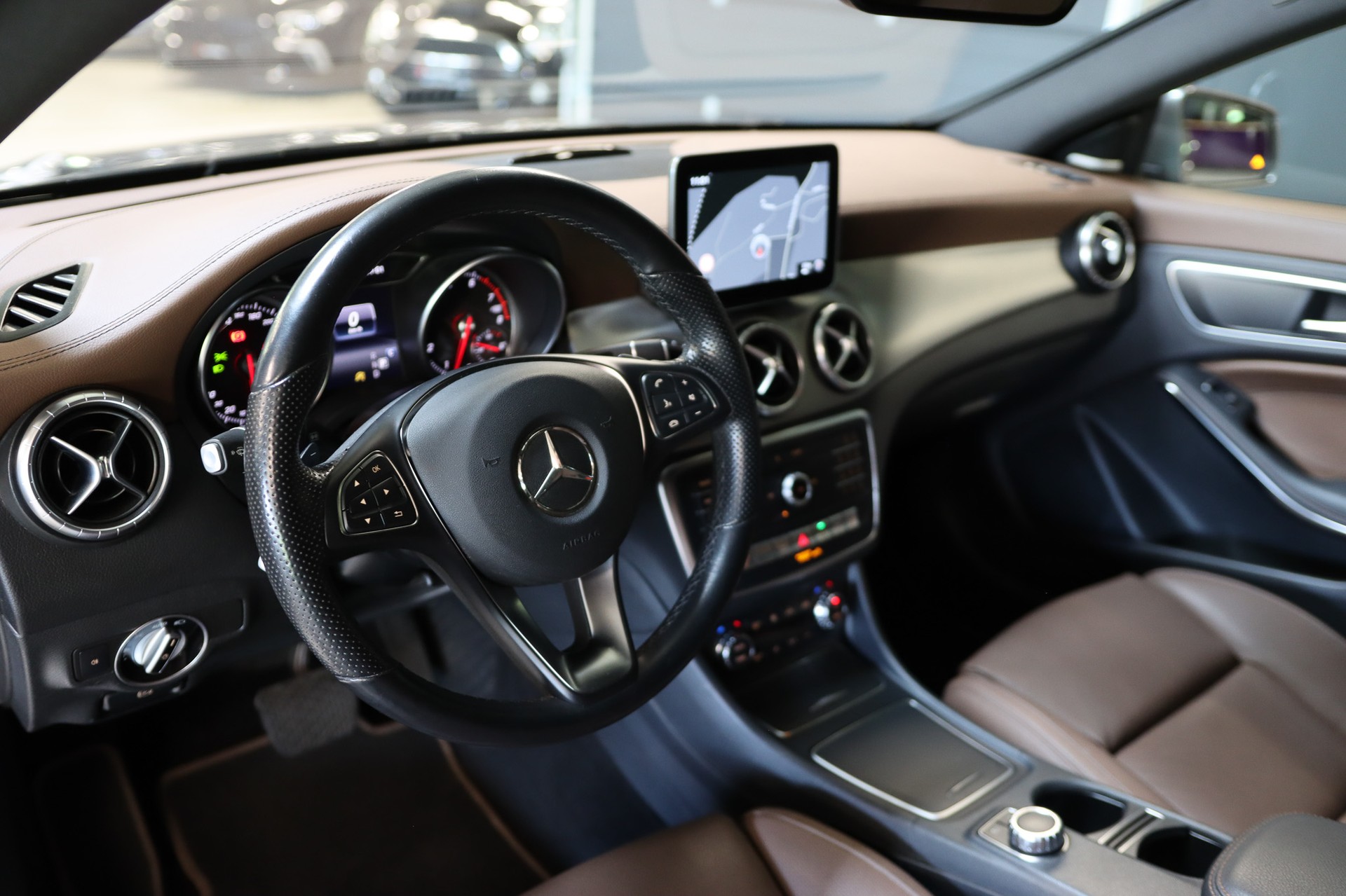 MERCEDES-BENZ CLA Shooting Brake 220 4Matic 7G-DCT-image-9