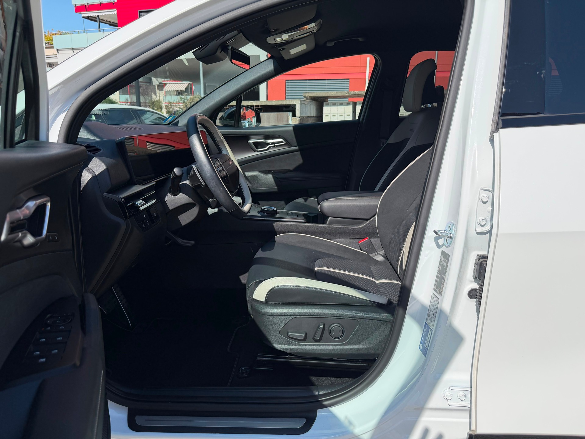 KIA Sportage 1.6T-GDi HEV GT-Line 4x4 A-image-12