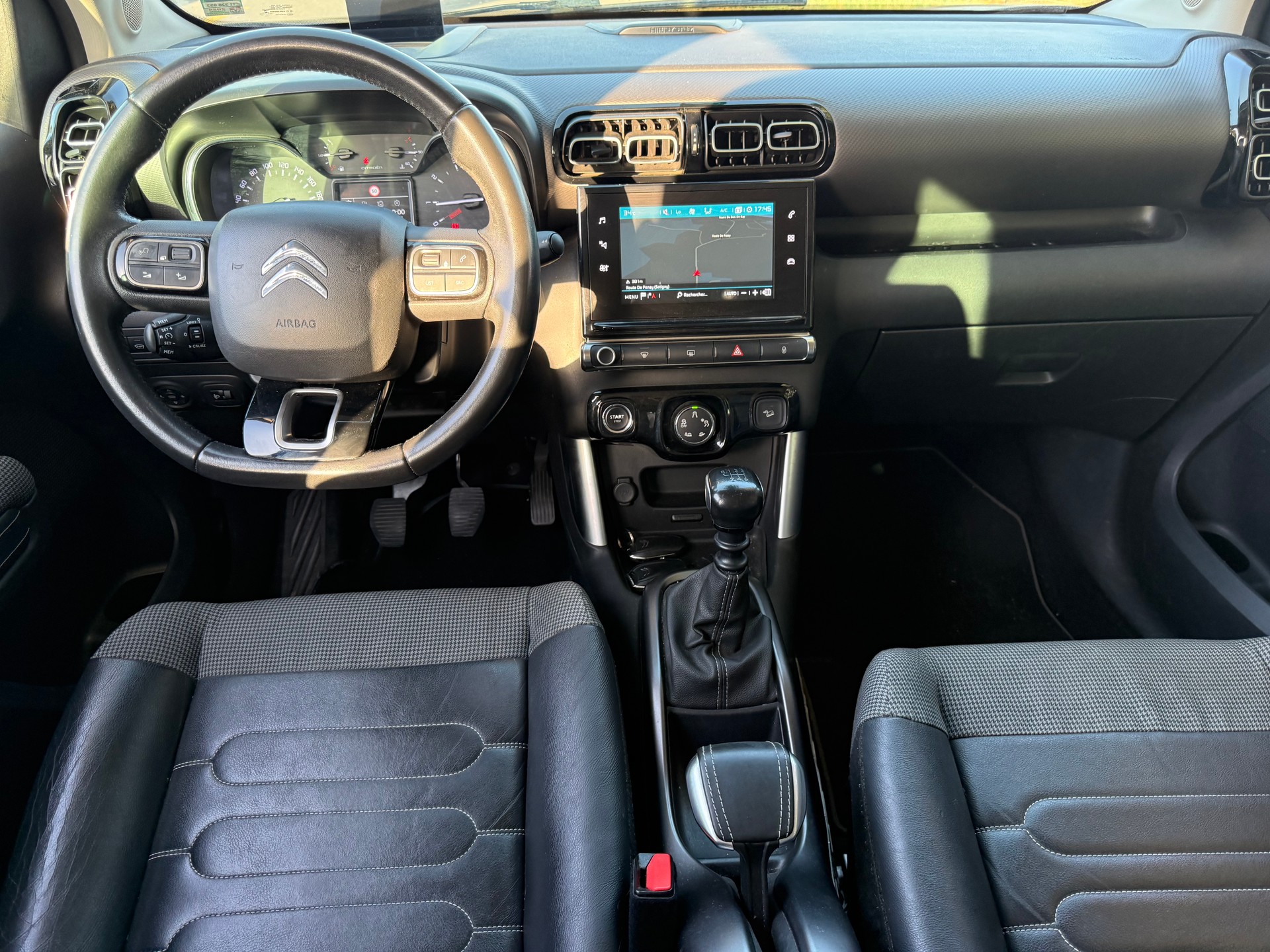 CITROEN C3 Aircross 1.2i PureTech Feel-image-6