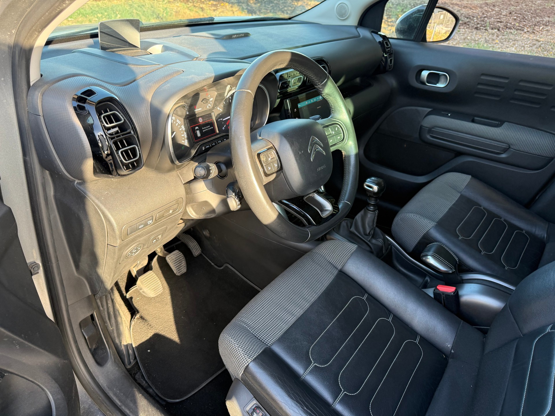 CITROEN C3 Aircross 1.2i PureTech Feel-image-10