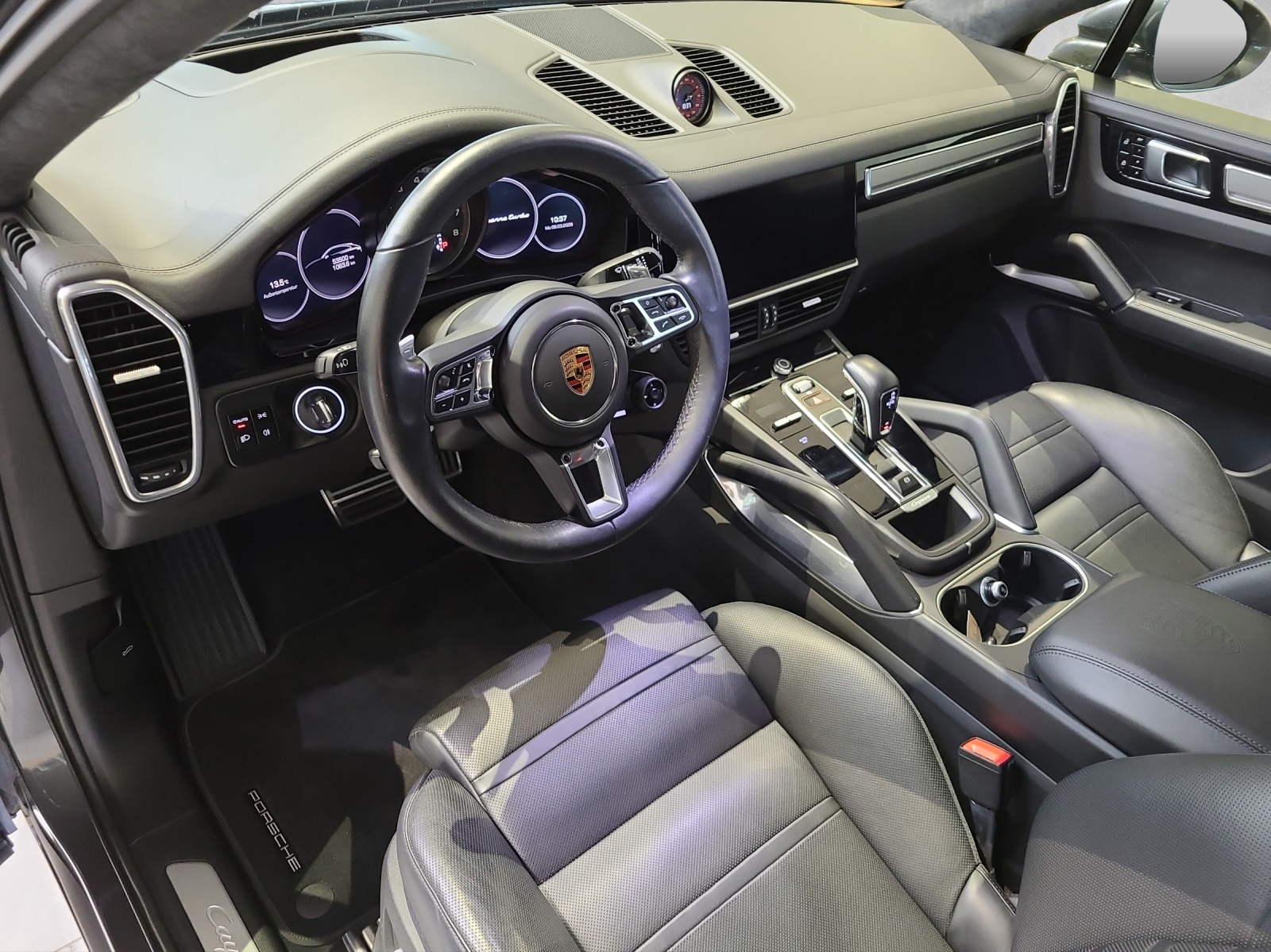PORSCHE Cayenne Coupé 4.0 V8 Turbo Coupé-image-12