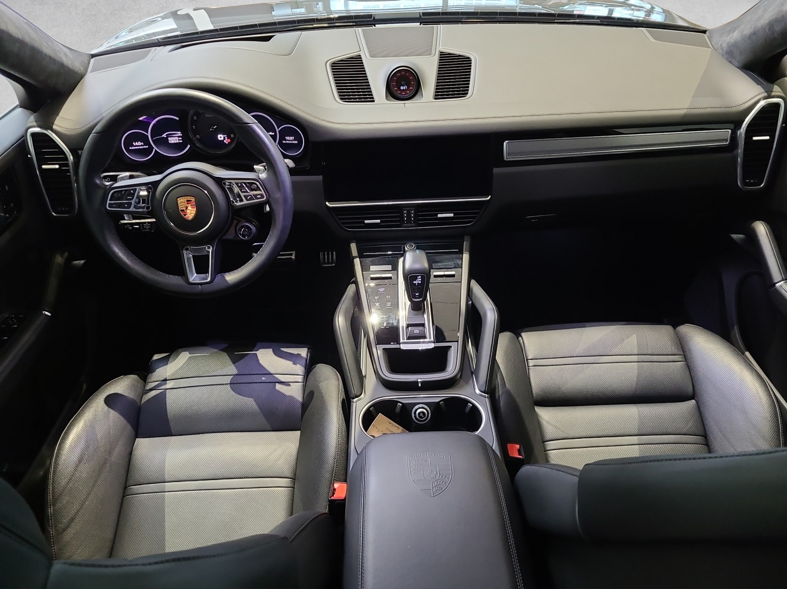 PORSCHE Cayenne Coupé 4.0 V8 Turbo Coupé-showroom-element-3