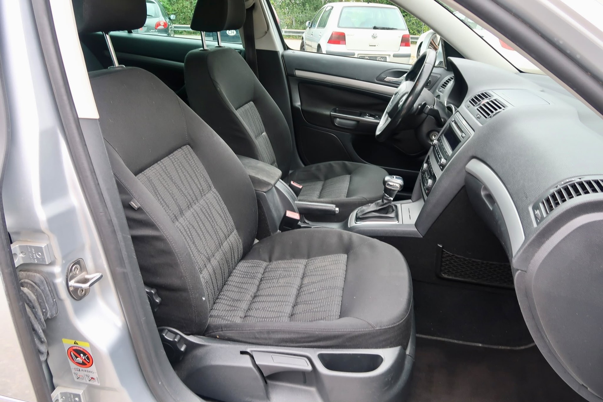 SKODA Octavia Combi 1.4 TSI Ambiente DSG-image-6