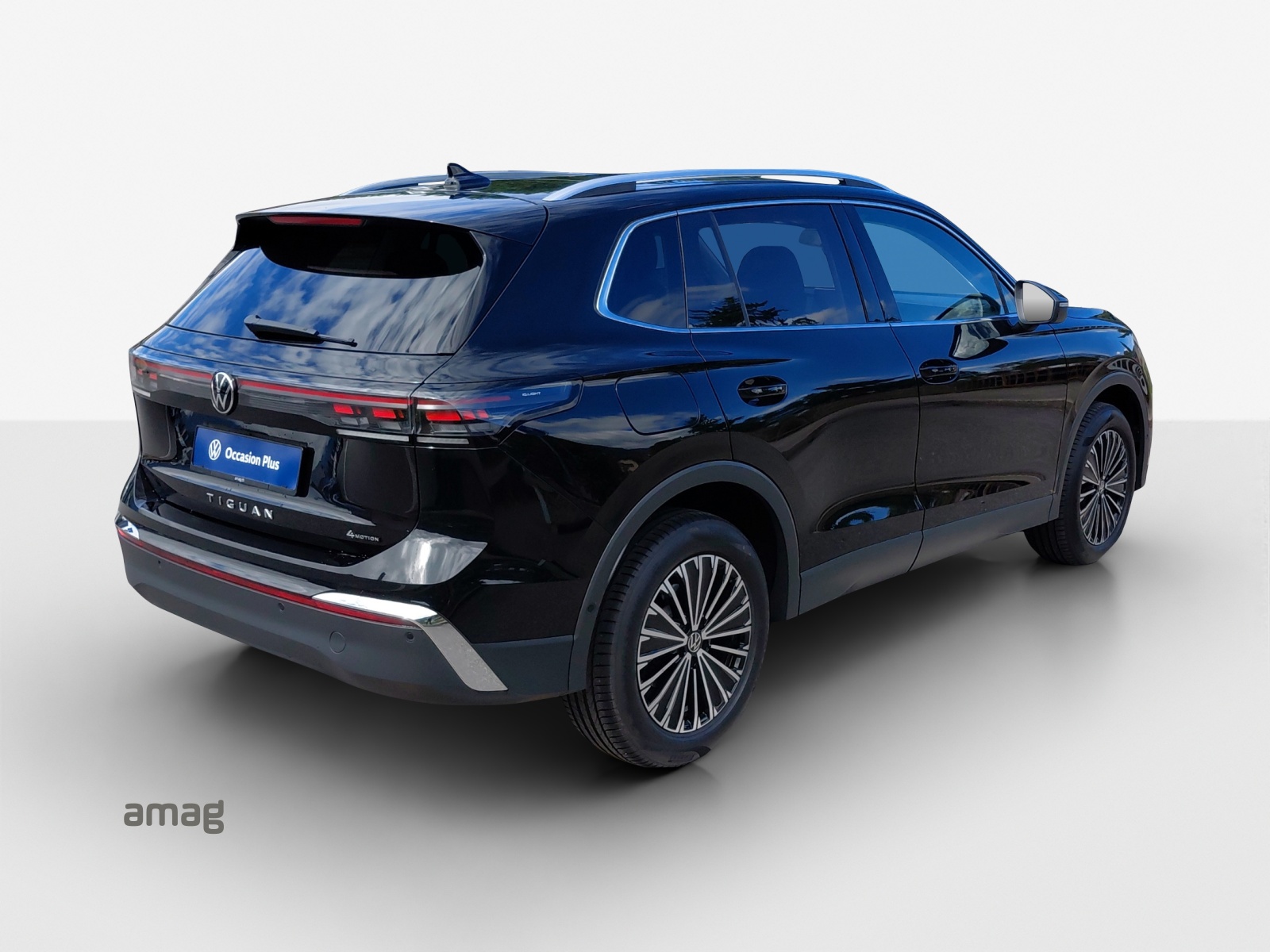 VW Tiguan 2.0 TSI DSG Elegance 4Motion-image-4