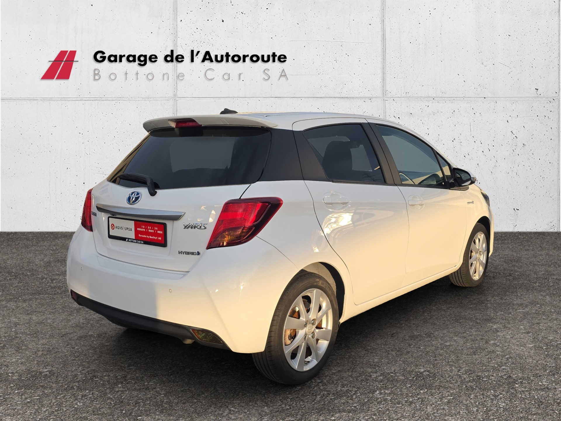 TOYOTA Yaris 1.5 VVT-i HSD Trend-image-4