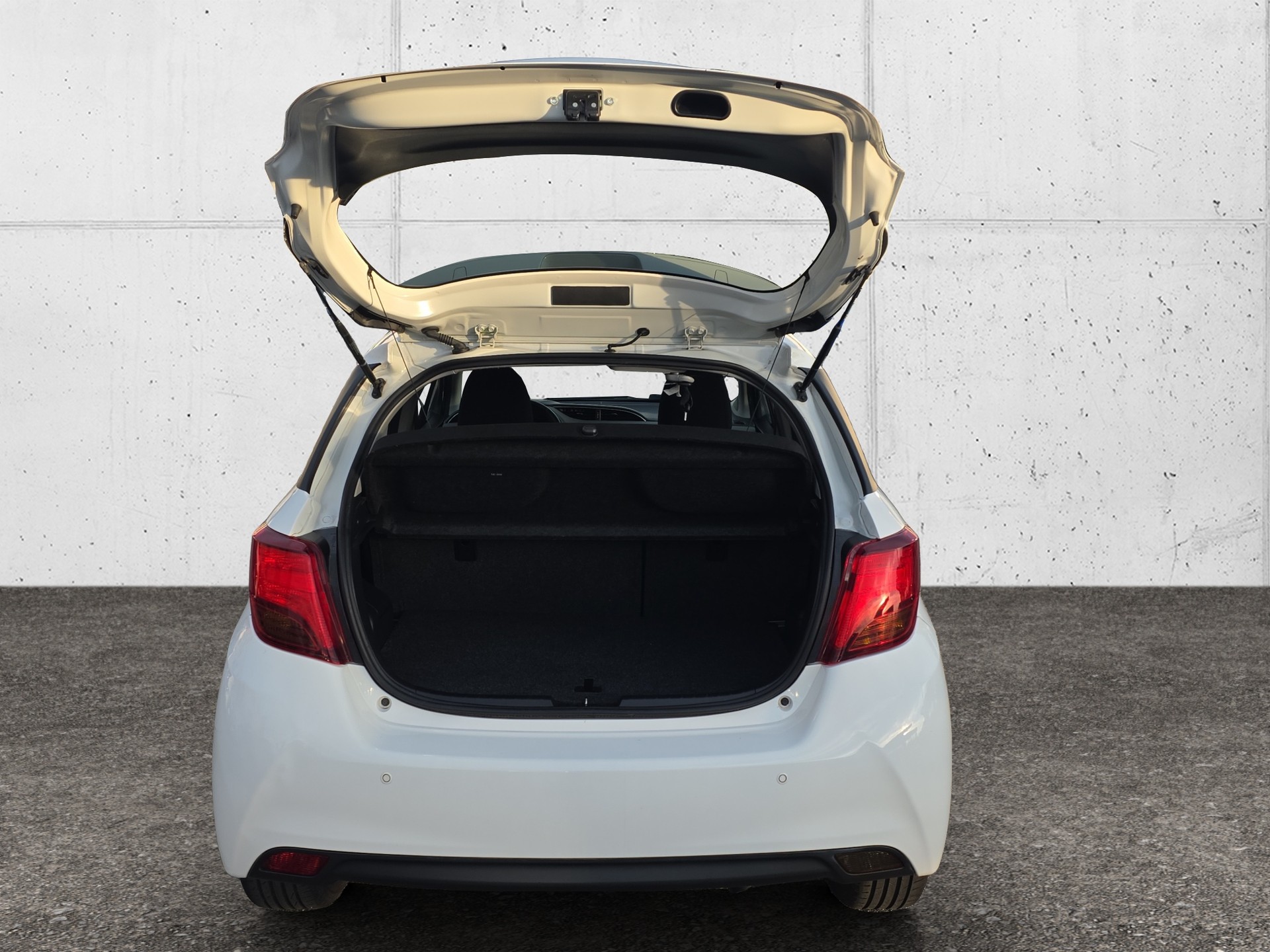 TOYOTA Yaris 1.5 VVT-i HSD Trend-image-23