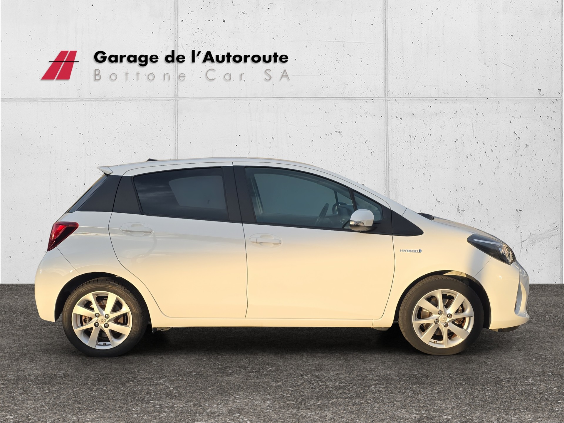 TOYOTA Yaris 1.5 VVT-i HSD Trend-image-5