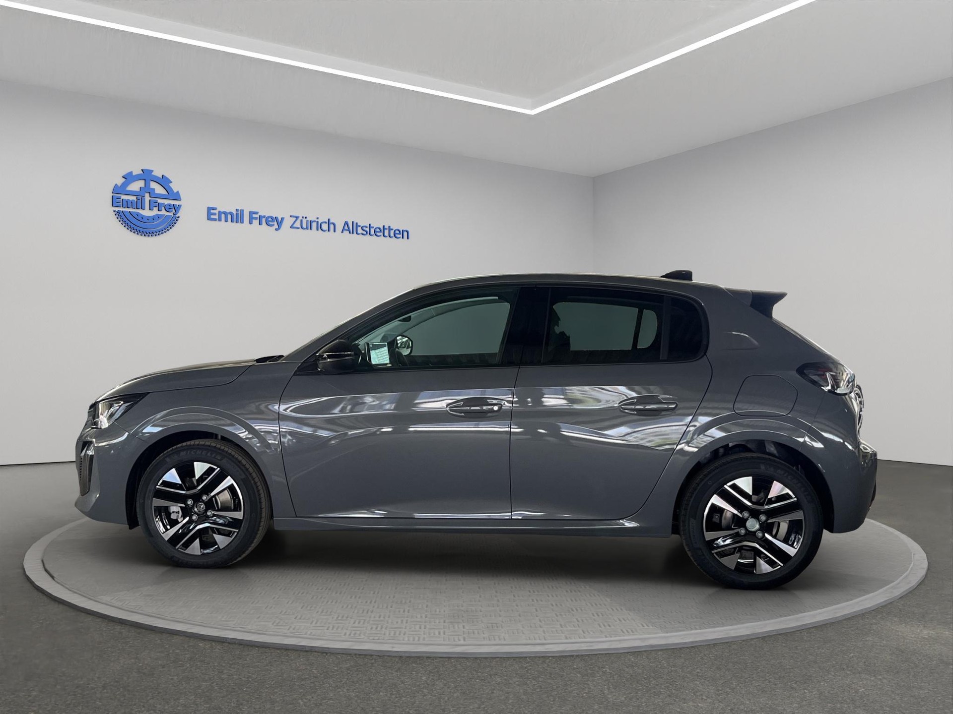 PEUGEOT 208 1.2 Hybrid Allure Premium-image-3