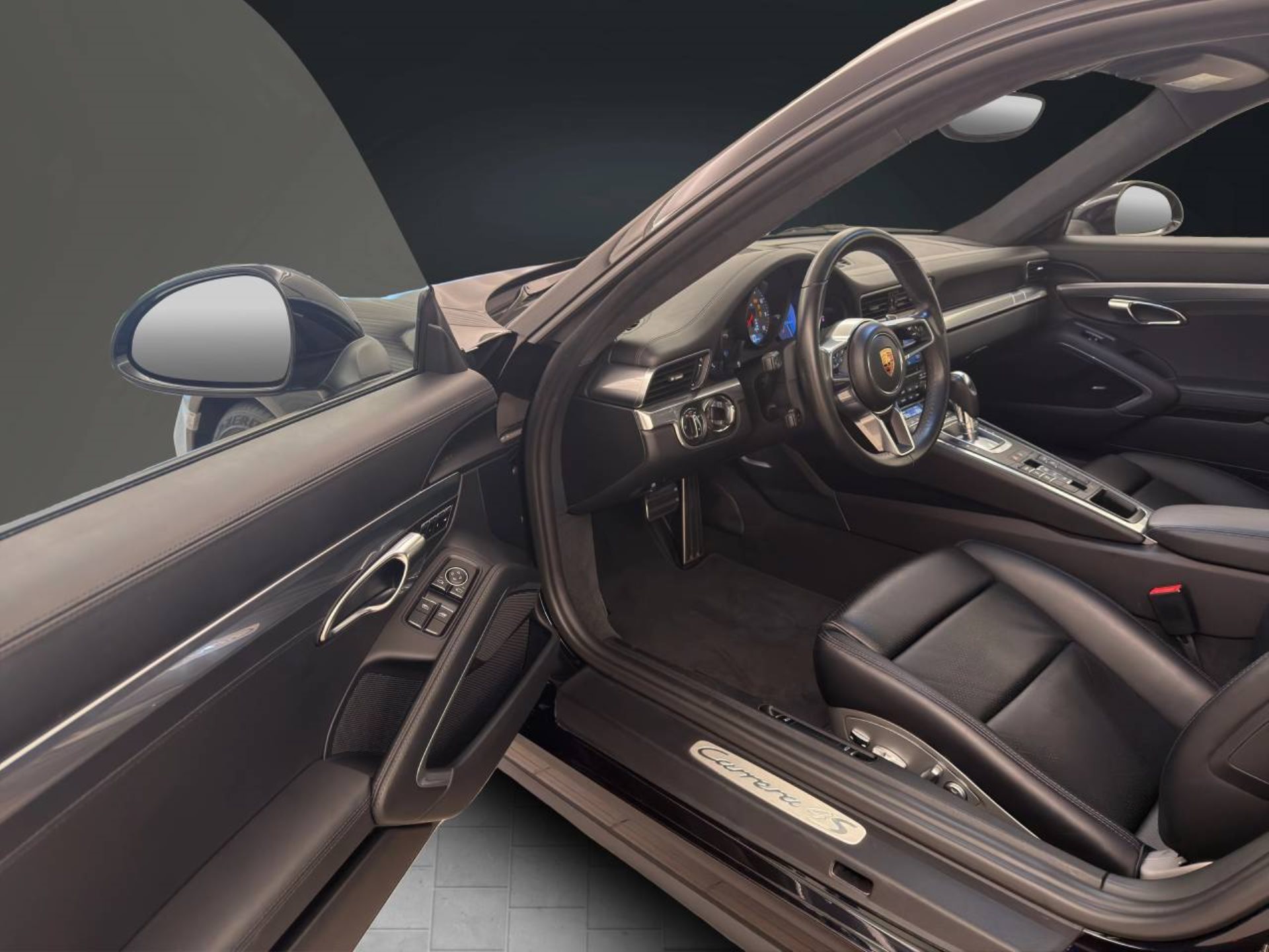 PORSCHE 911 Carrera 4S-image-3