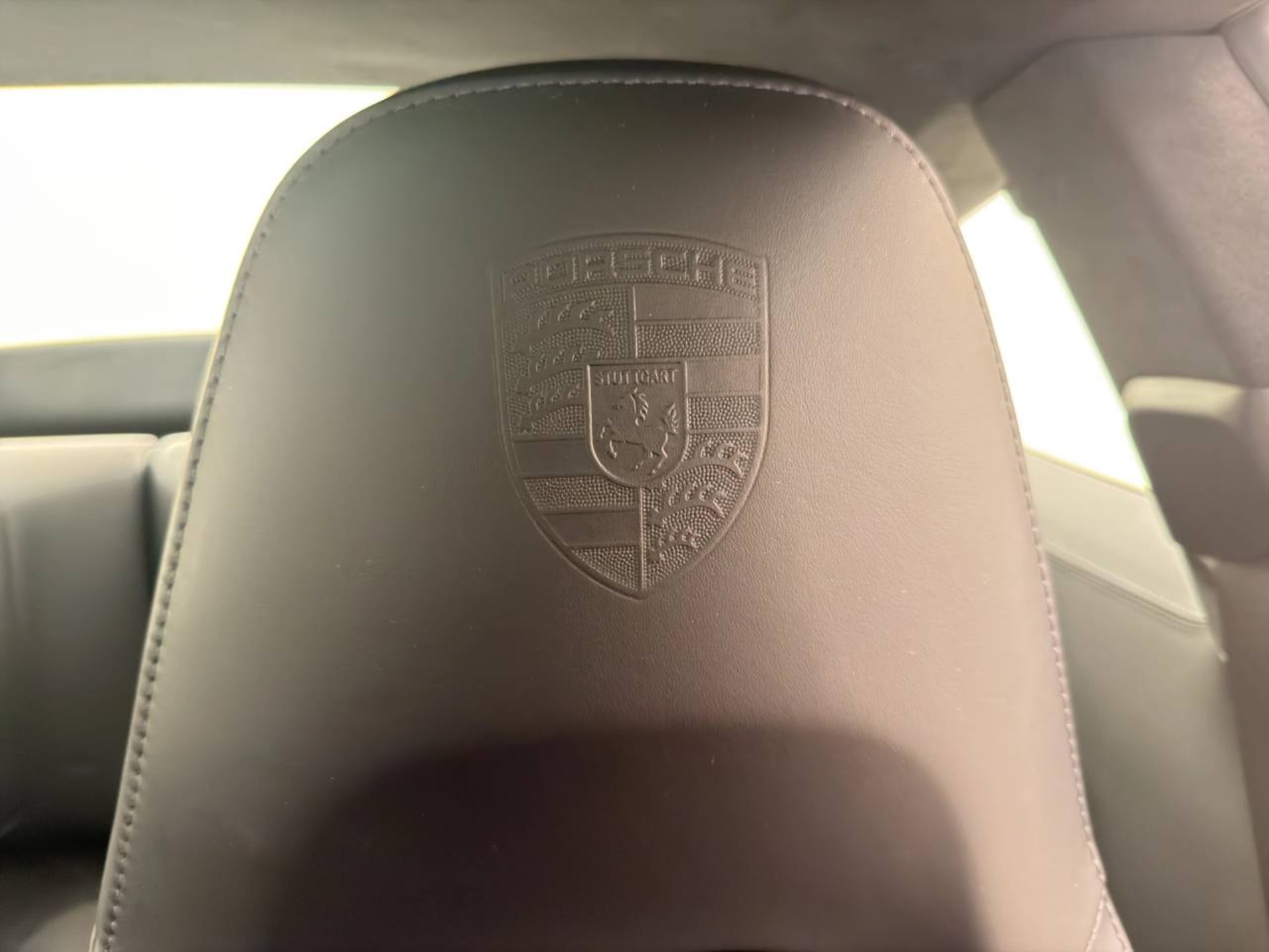PORSCHE 911 Carrera 4S-image-24