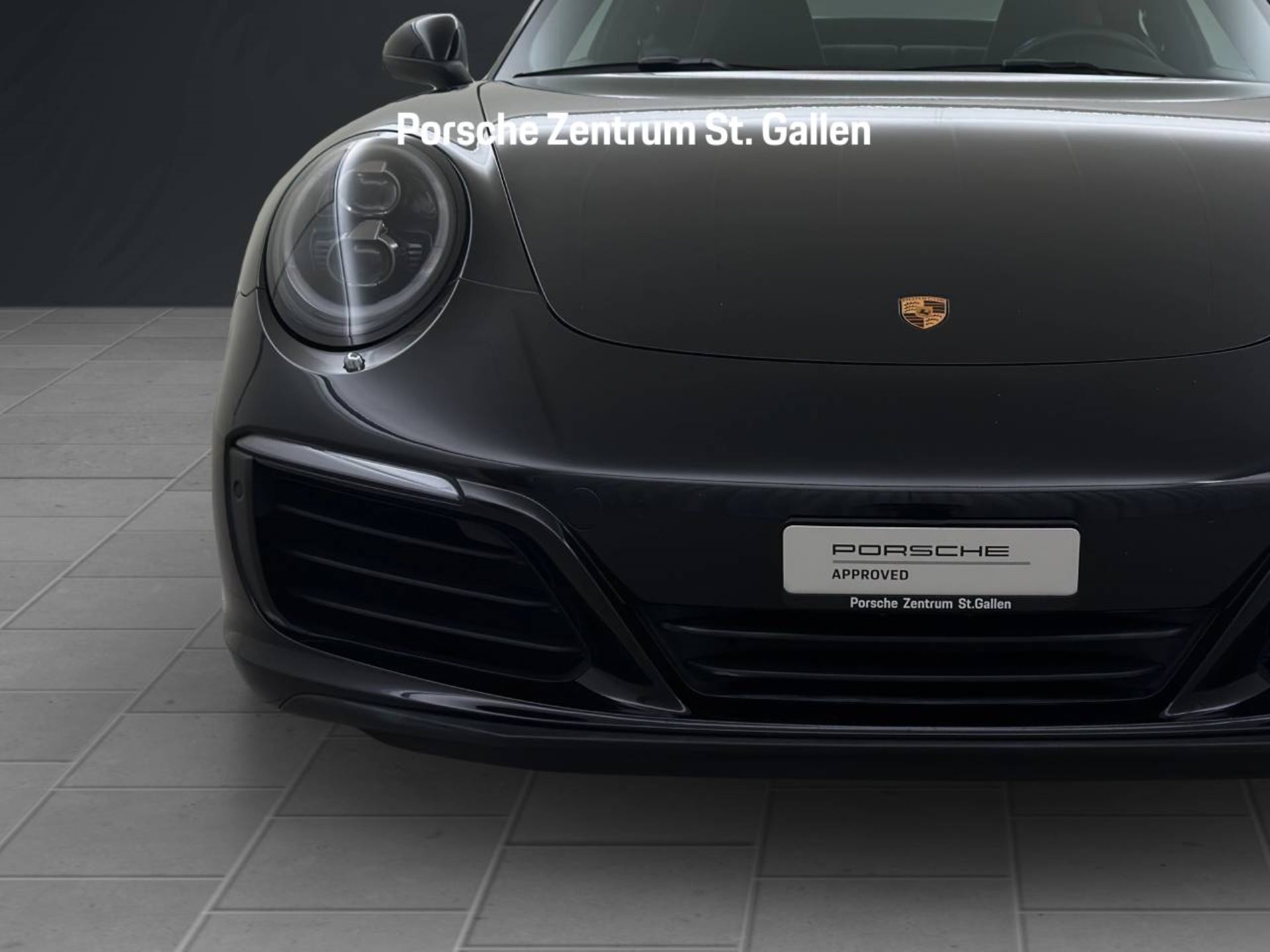 PORSCHE 911 Carrera 4S-image-8