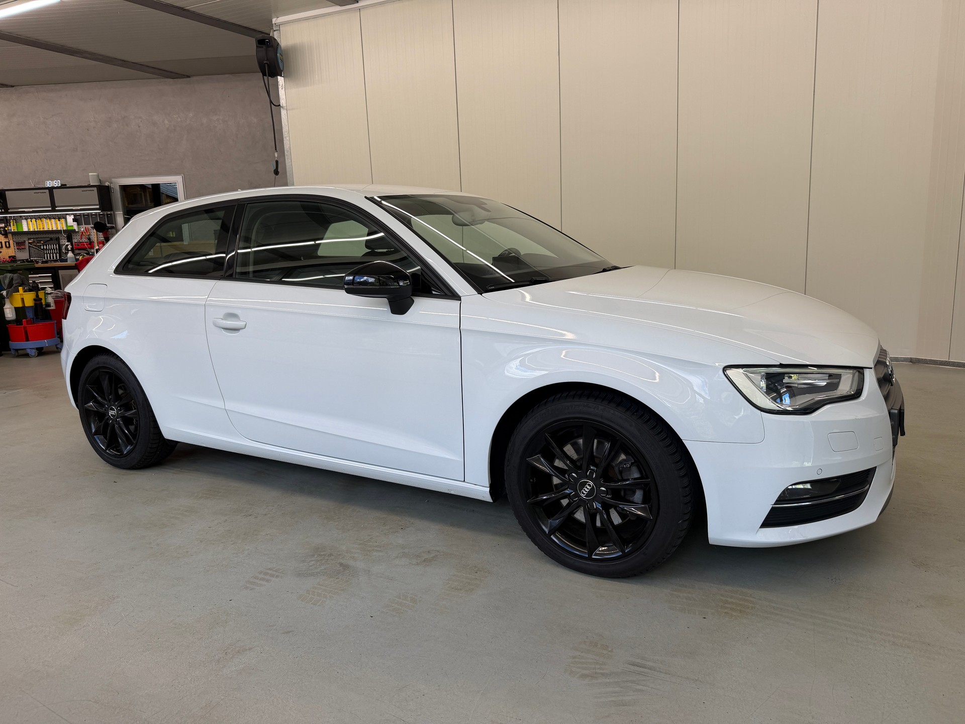 AUDI A3 1.8 TFSI Attraction S-tronic-image-2