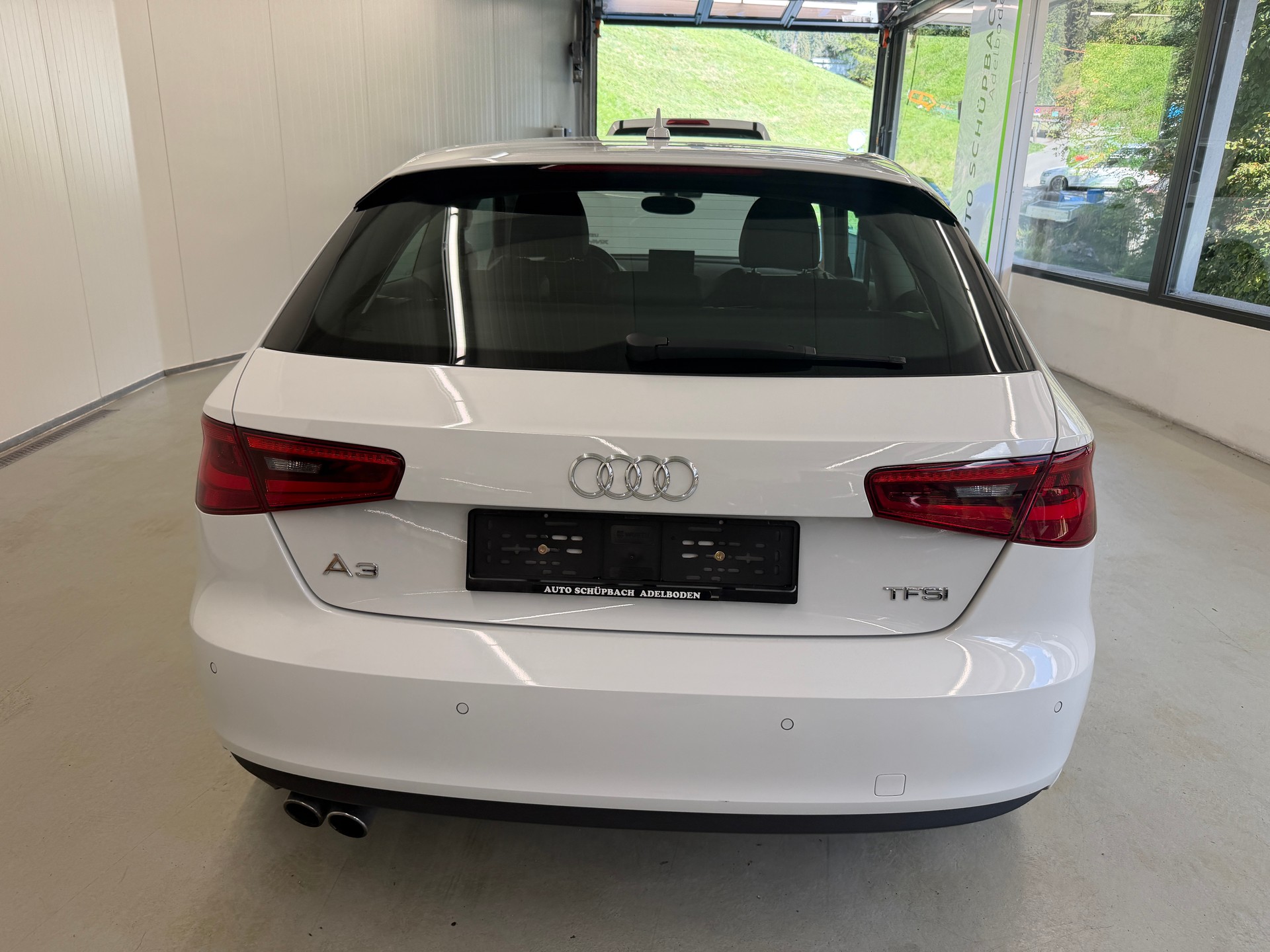 AUDI A3 1.8 TFSI Attraction S-tronic-image-5