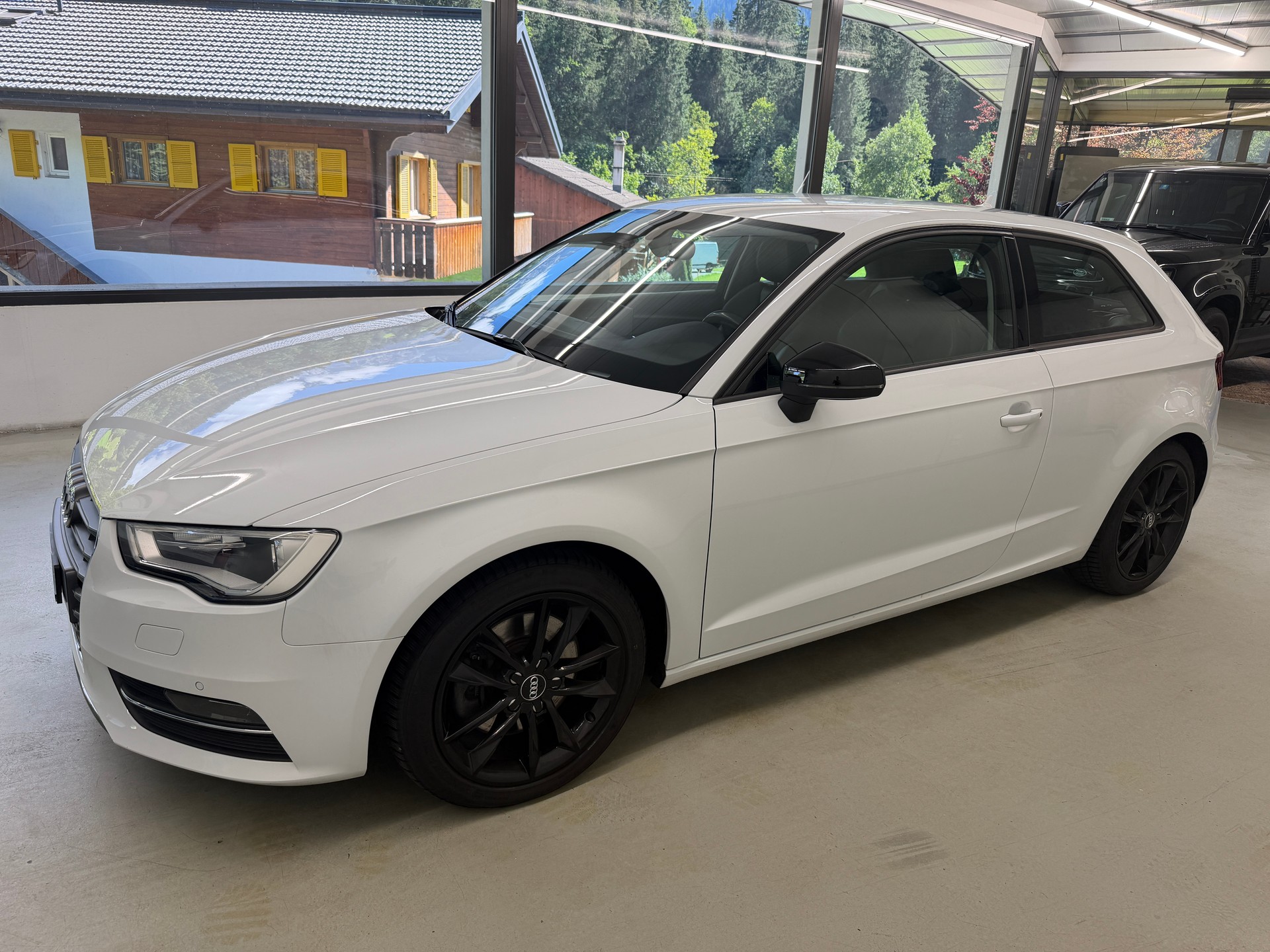 AUDI A3 1.8 TFSI Attraction S-tronic-image-8